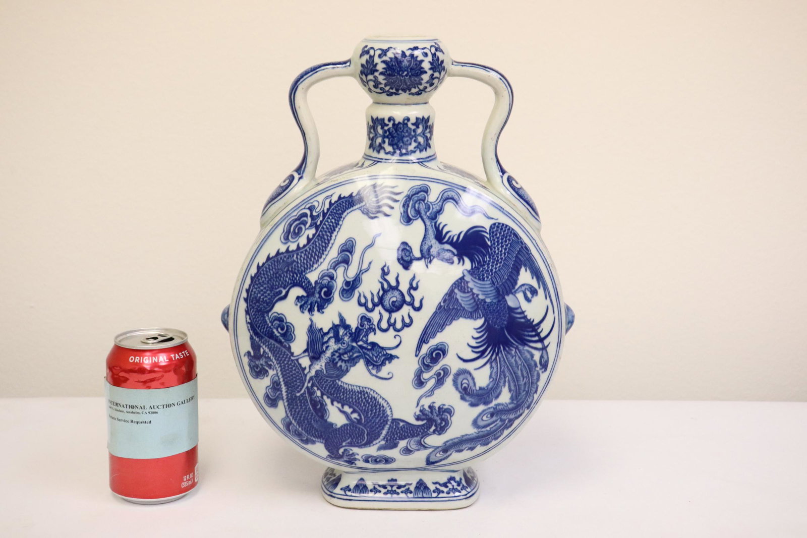 Chinese blue and white porcelain flask: Chinese blue and white porcelain flask, 13.5"Hx10.2"x4.5"