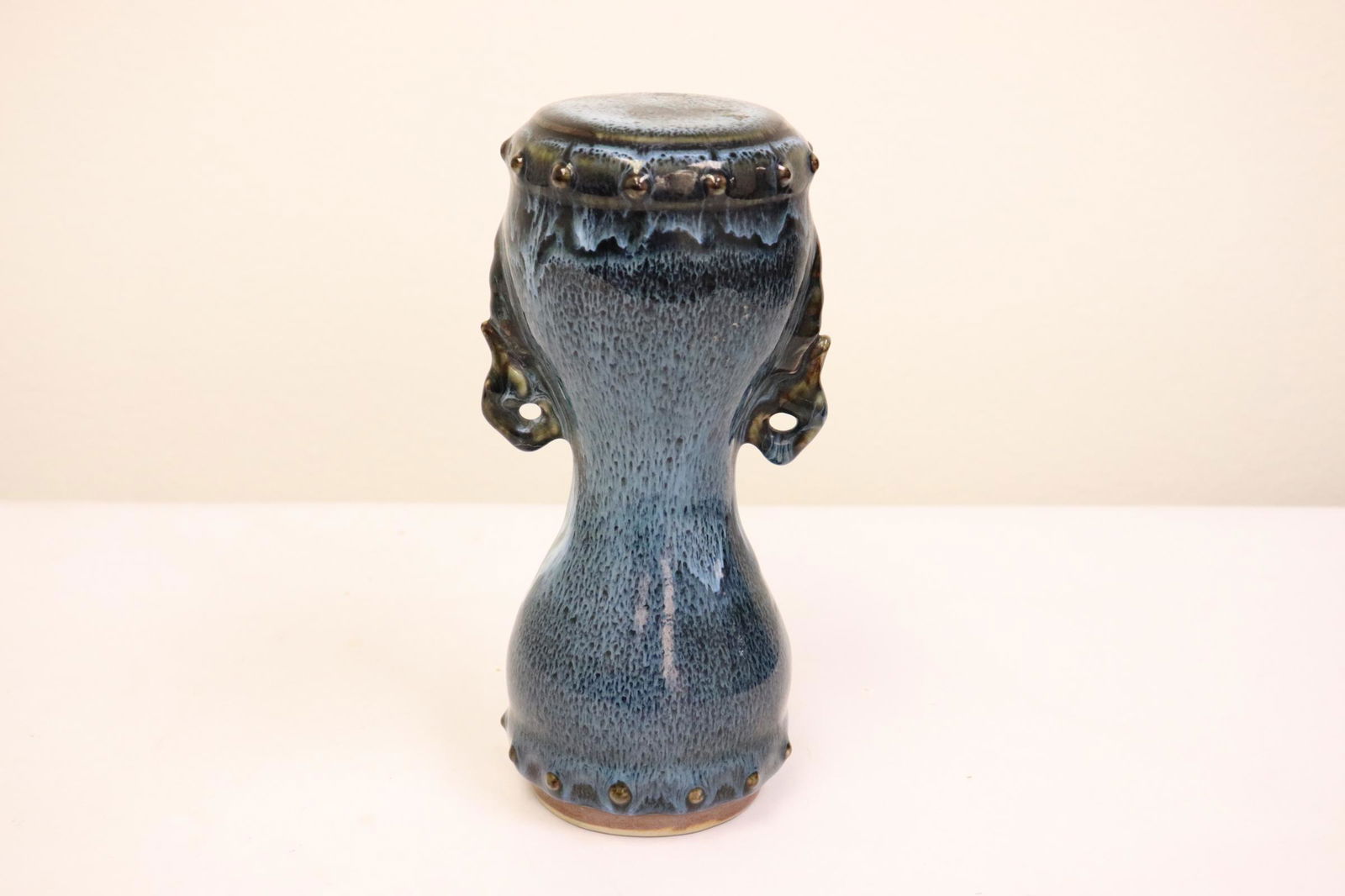 Song style porcelain drum: Song style porcelain drum, 8.2"Hx3.75"x3.1"