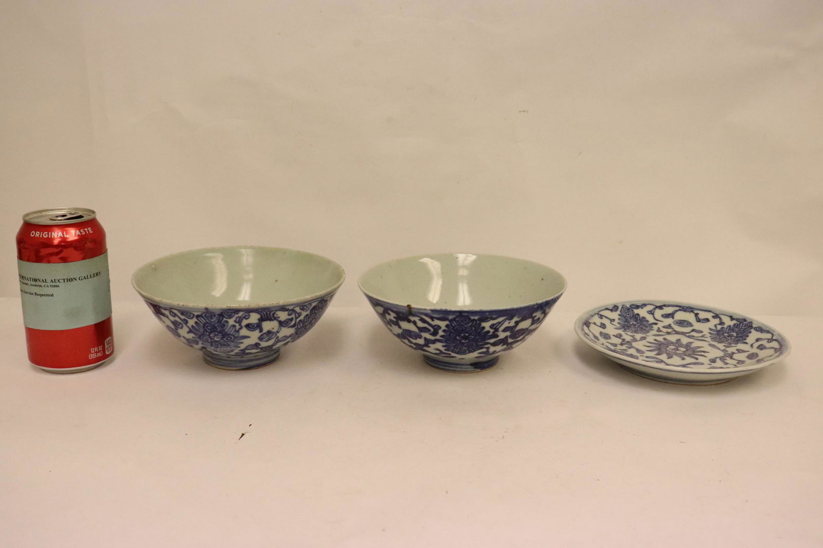3 Chinese antique blue and white porcelain pc: 2 Chinese antique blue and white bowls (2.83"Hx6.55"dia, 2.8"Hx6.55"dia), and an antique blue and white plate (1.15"Hx6.75"dia)