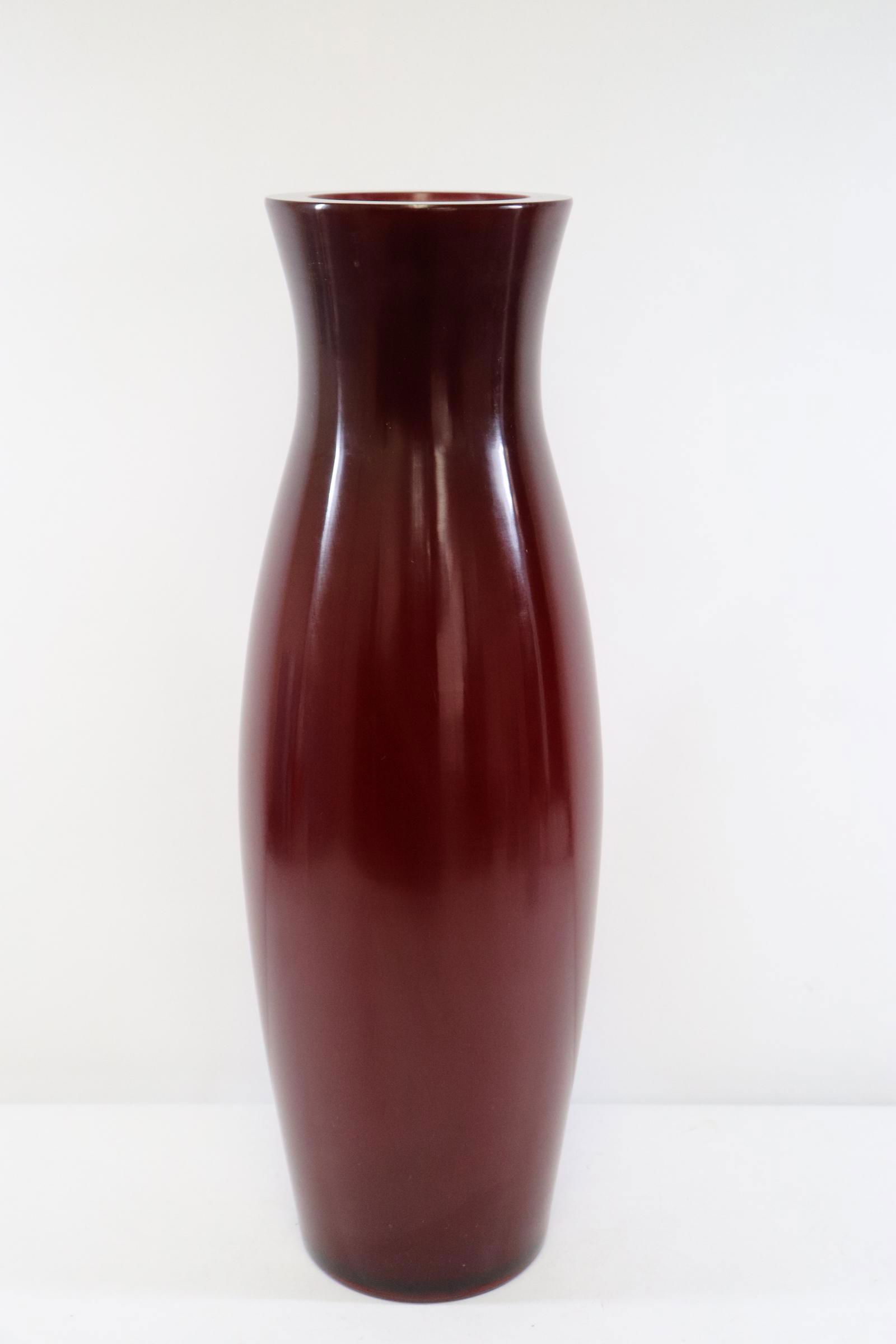 ruby color Peking glass vase by Robert Kuo: Unusual ruby color Peking glass vase by Robert Kuo, 18.6"Hx5.9"dia