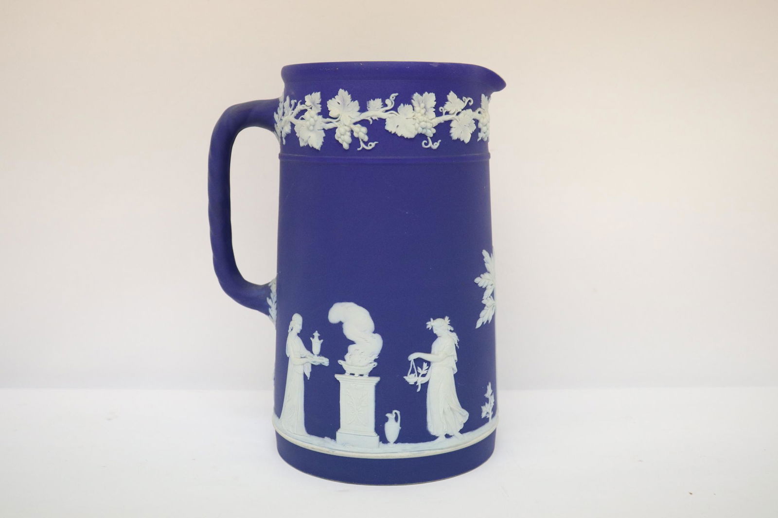 Fine Wedgwood pitcher: Fine Wedgwood pitcher, 7.5"Hx5.65"x4.6"