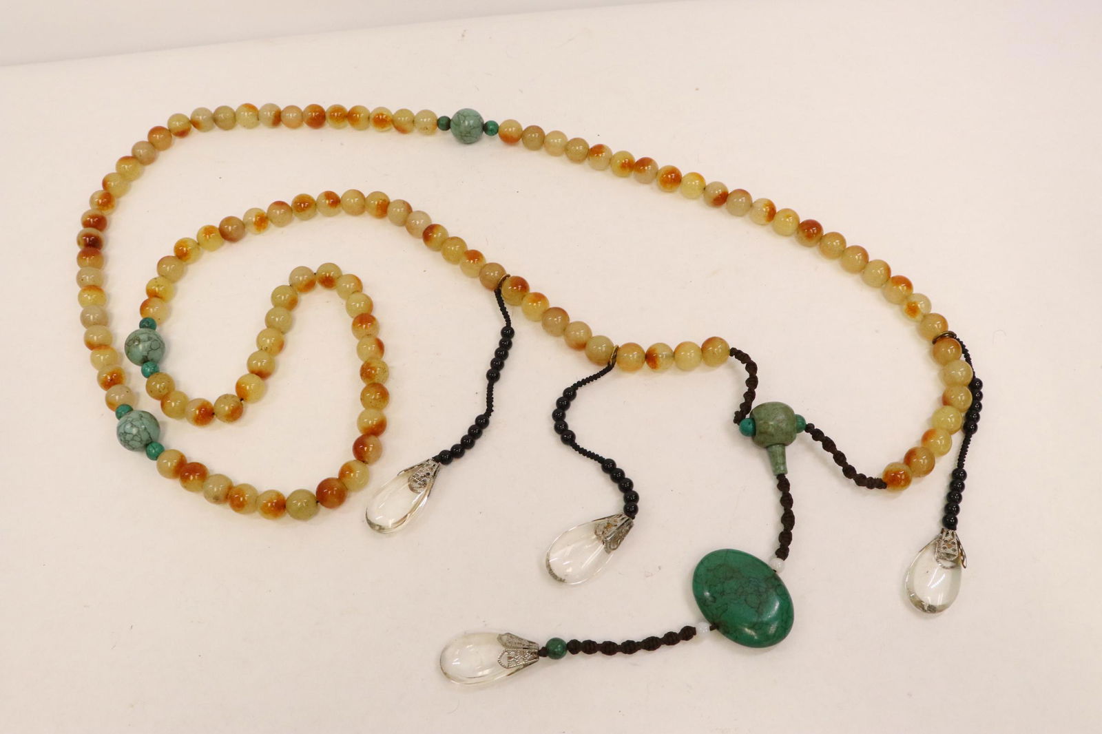 An agate bead long necklace (1 of 10)
