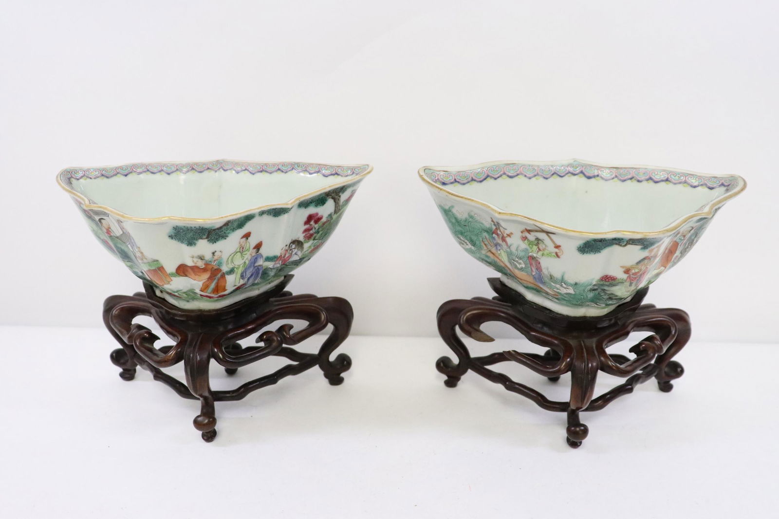 Pair Chinese antique famille rose bowls with stands (1 of 12)