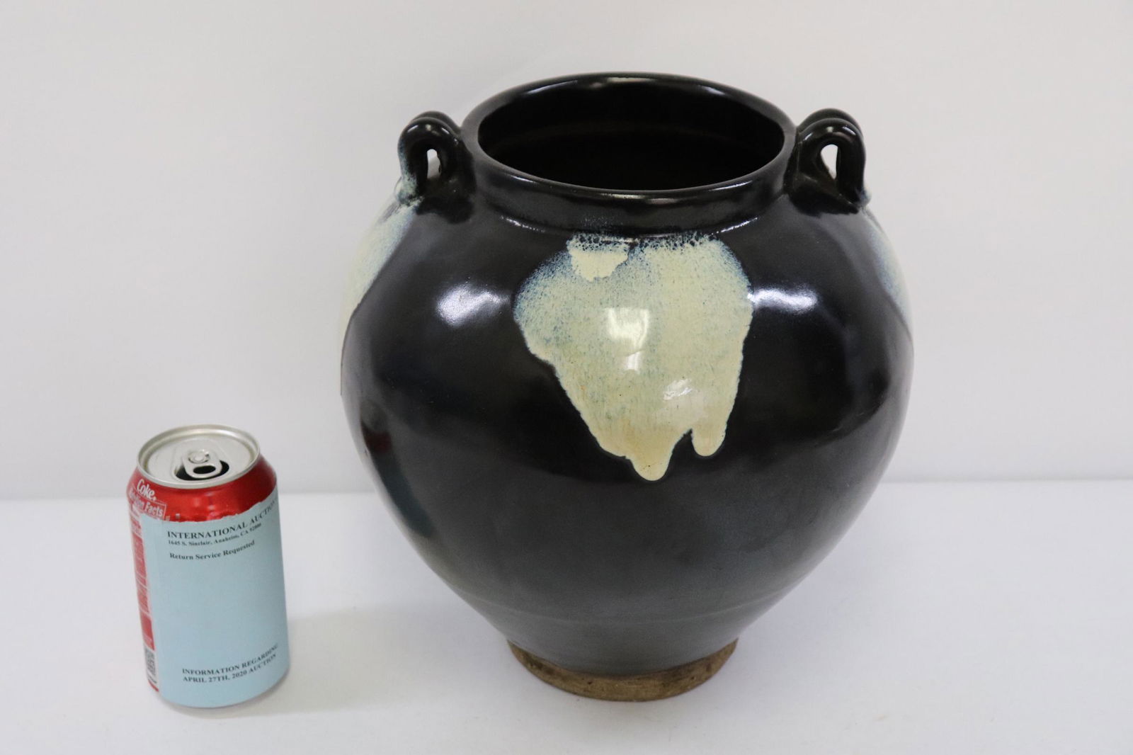 Large Chinese Song style black glazed pottery jar (1 of 11)