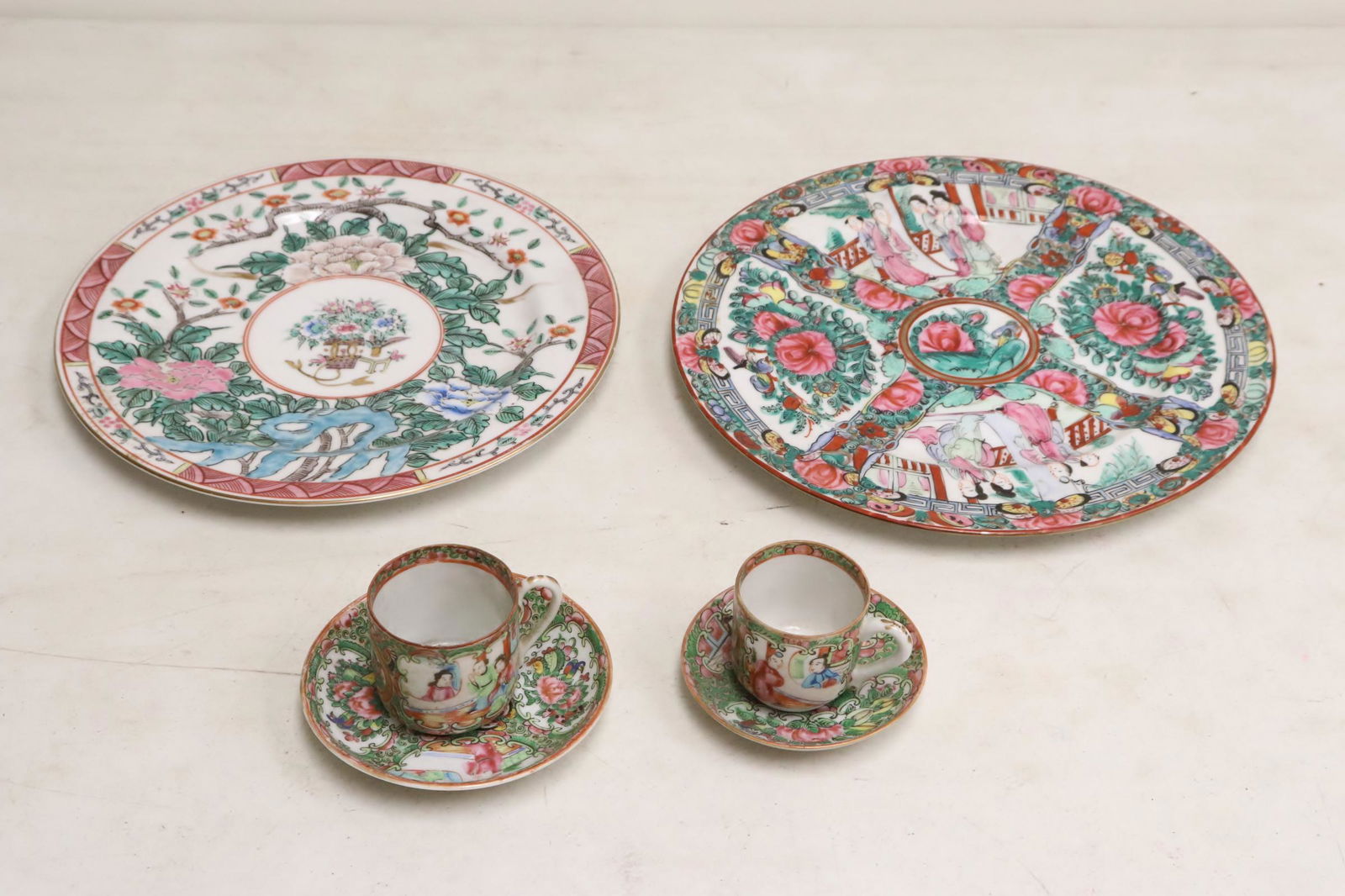 2 vintage plates, and 2 sets cups and saucers (1 of 9)