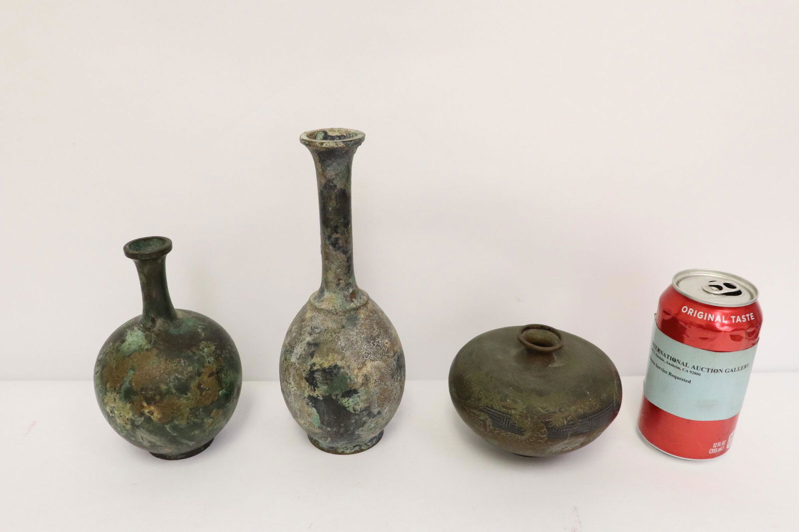 2 Japanese bronze vases and a copper jar (1 of 10)