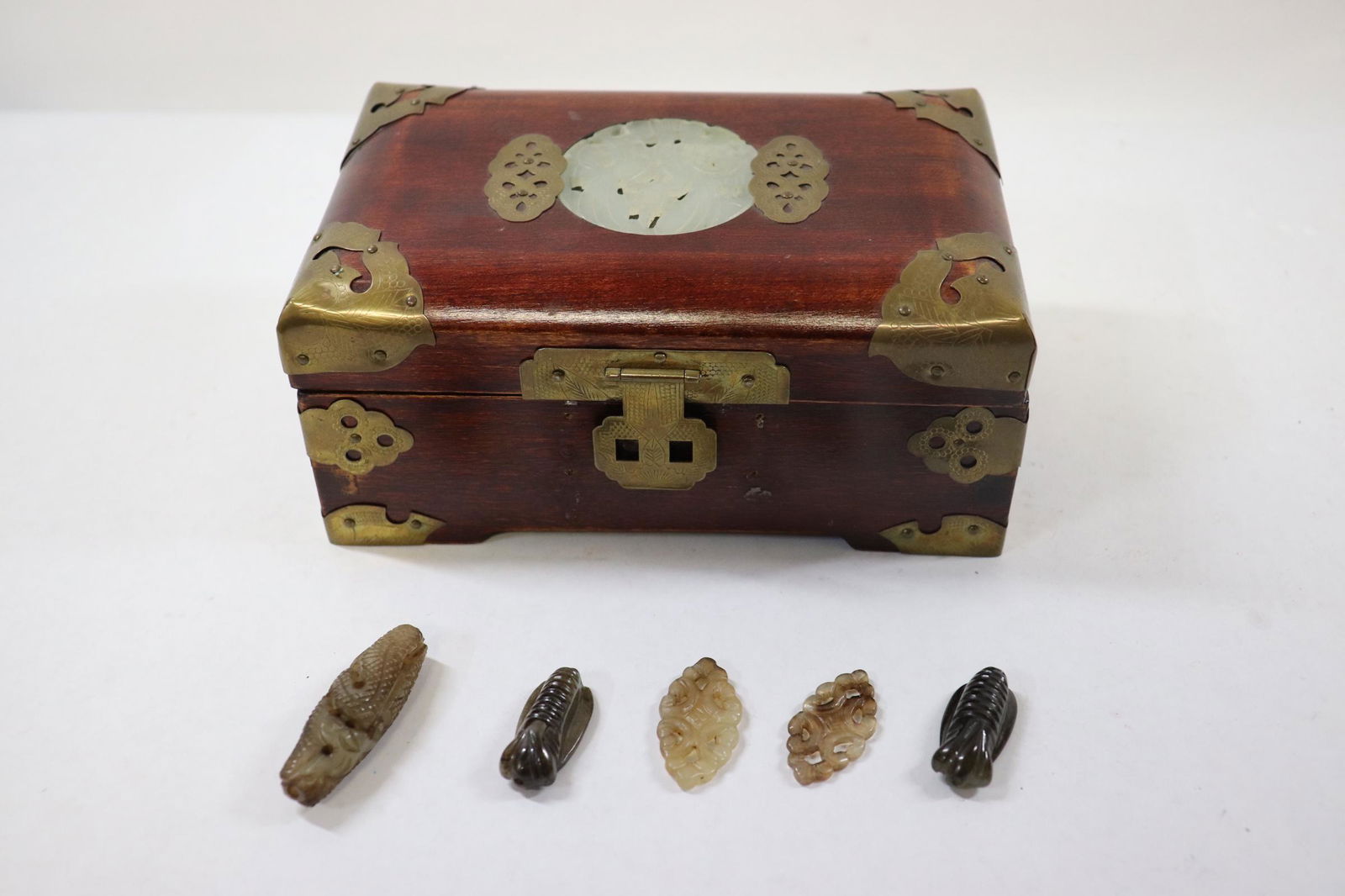 Chinese jewelry box w/ jade inset & 5 jade inside (1 of 10)