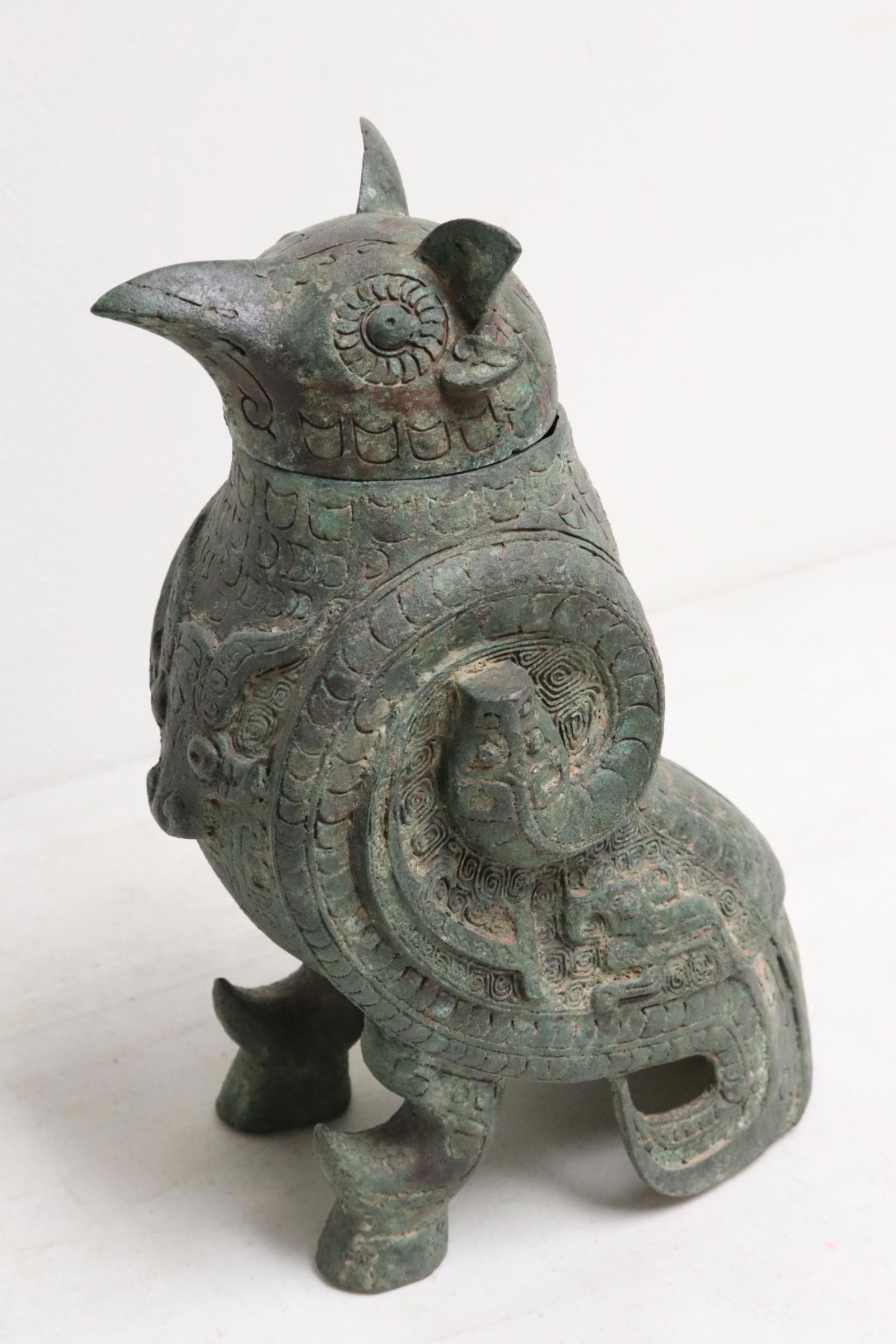 Chinese bronze sculpture of covered vessel (1 of 9)