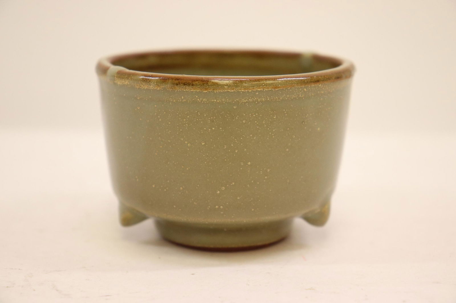 Chinese antique Song style celadon tea cup (1 of 10)