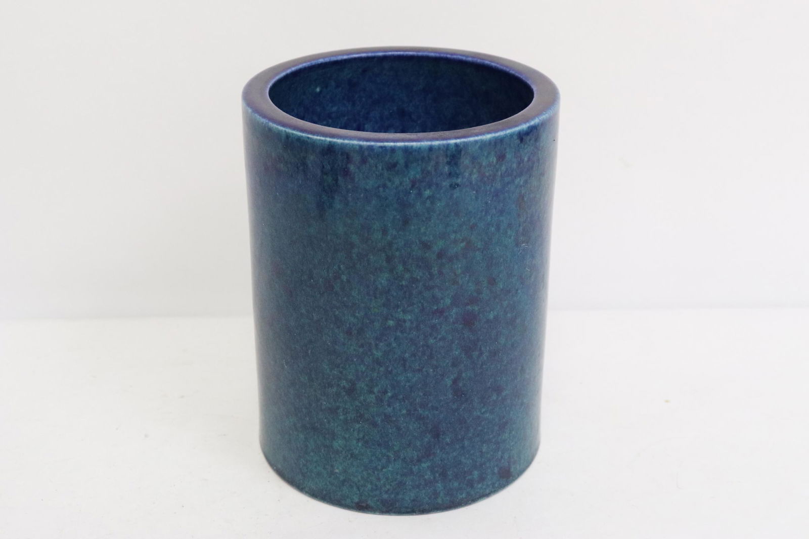 Chinese blue glazed brush holder (1 of 11)