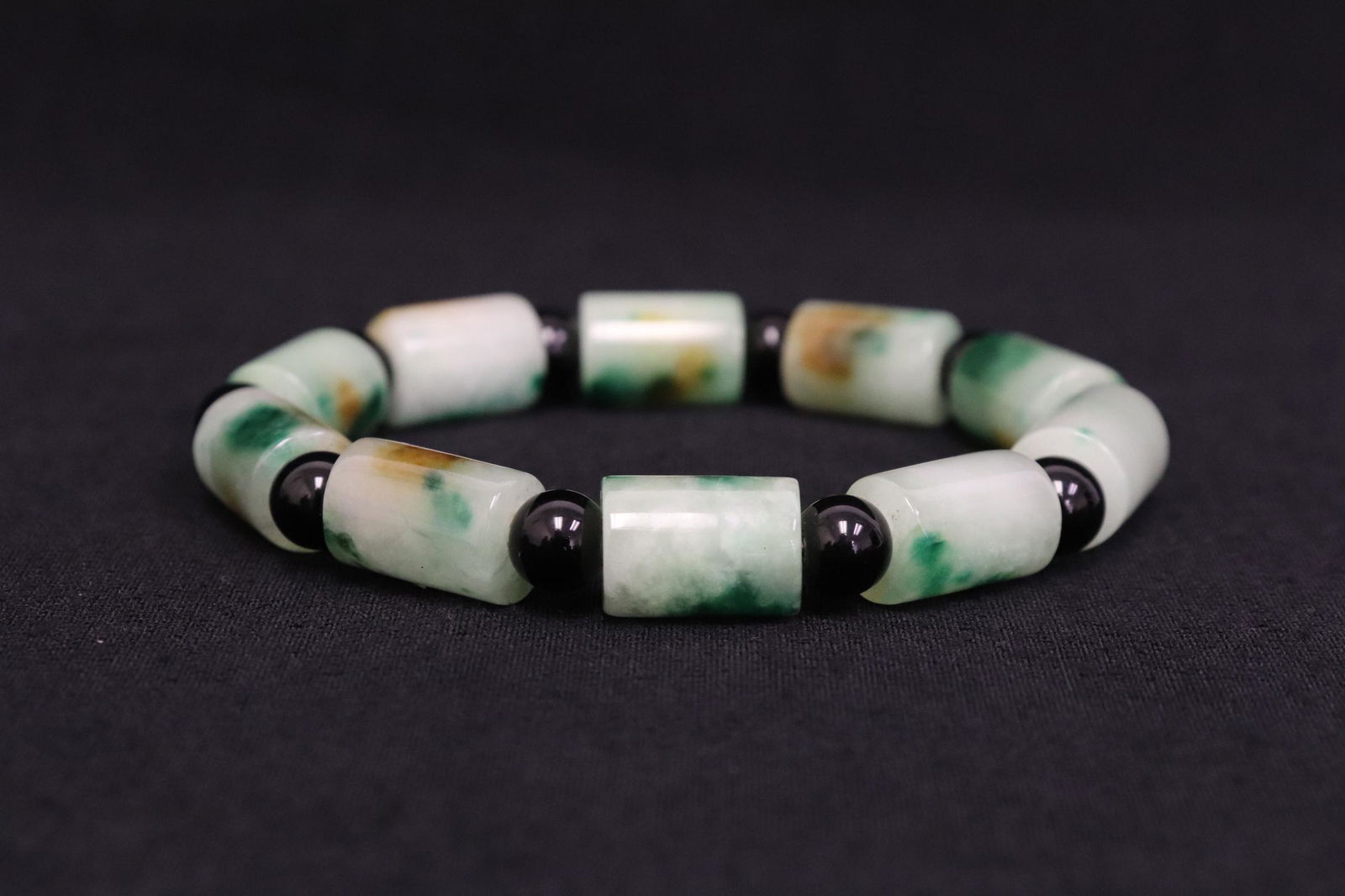 Chinese jadeite like bead bracelet (1 of 10)