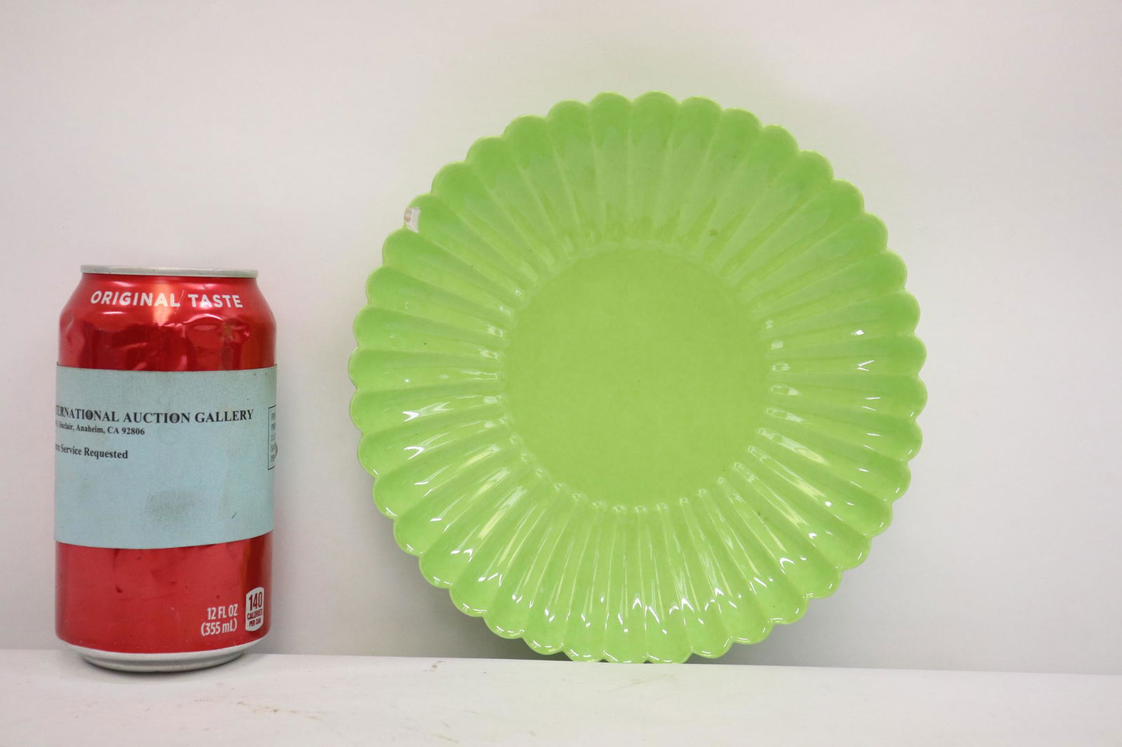 Green glazed porcelain plate (1 of 9)