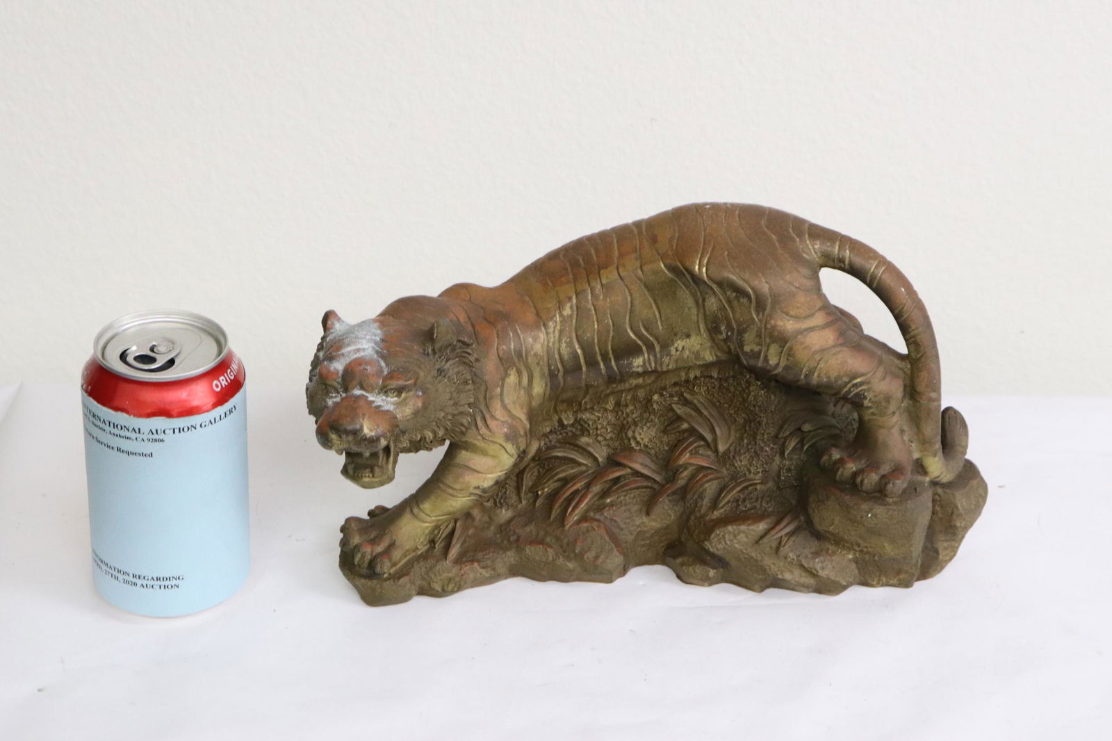 Chinese bronze sculpture of tiger (1 of 10)