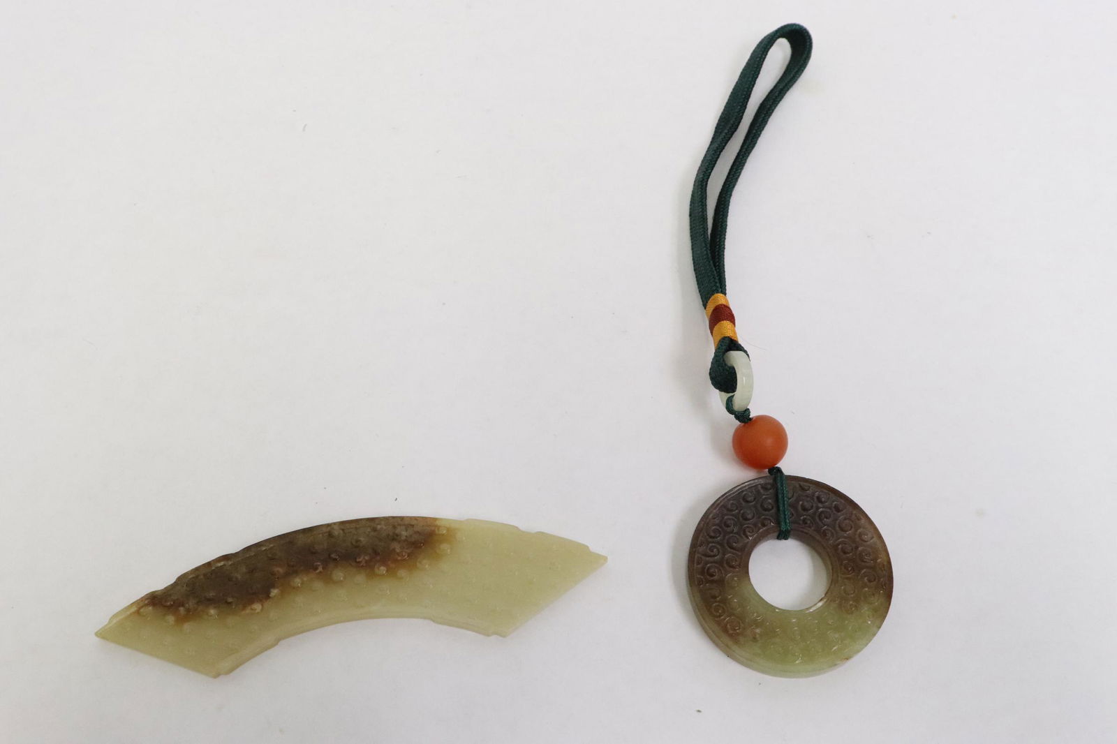 2 Chinese jade carved ornaments (1 of 11)