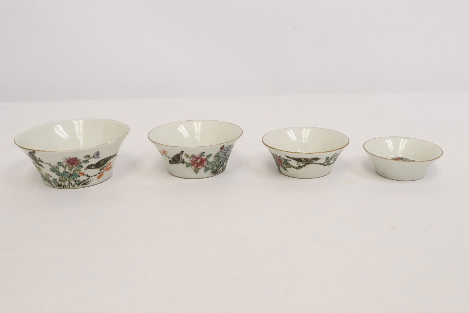 4 Chinese antique nested porcelain cups (1 of 10)