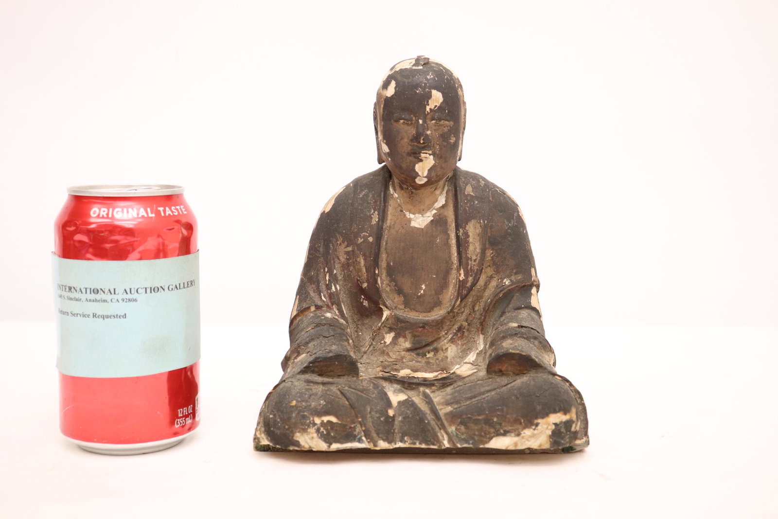 Chinese 17th/18th c. wood carved deity: Chinese 17th/18th century wood carved deity (Ming dynasty), paint loss, 7.4"H