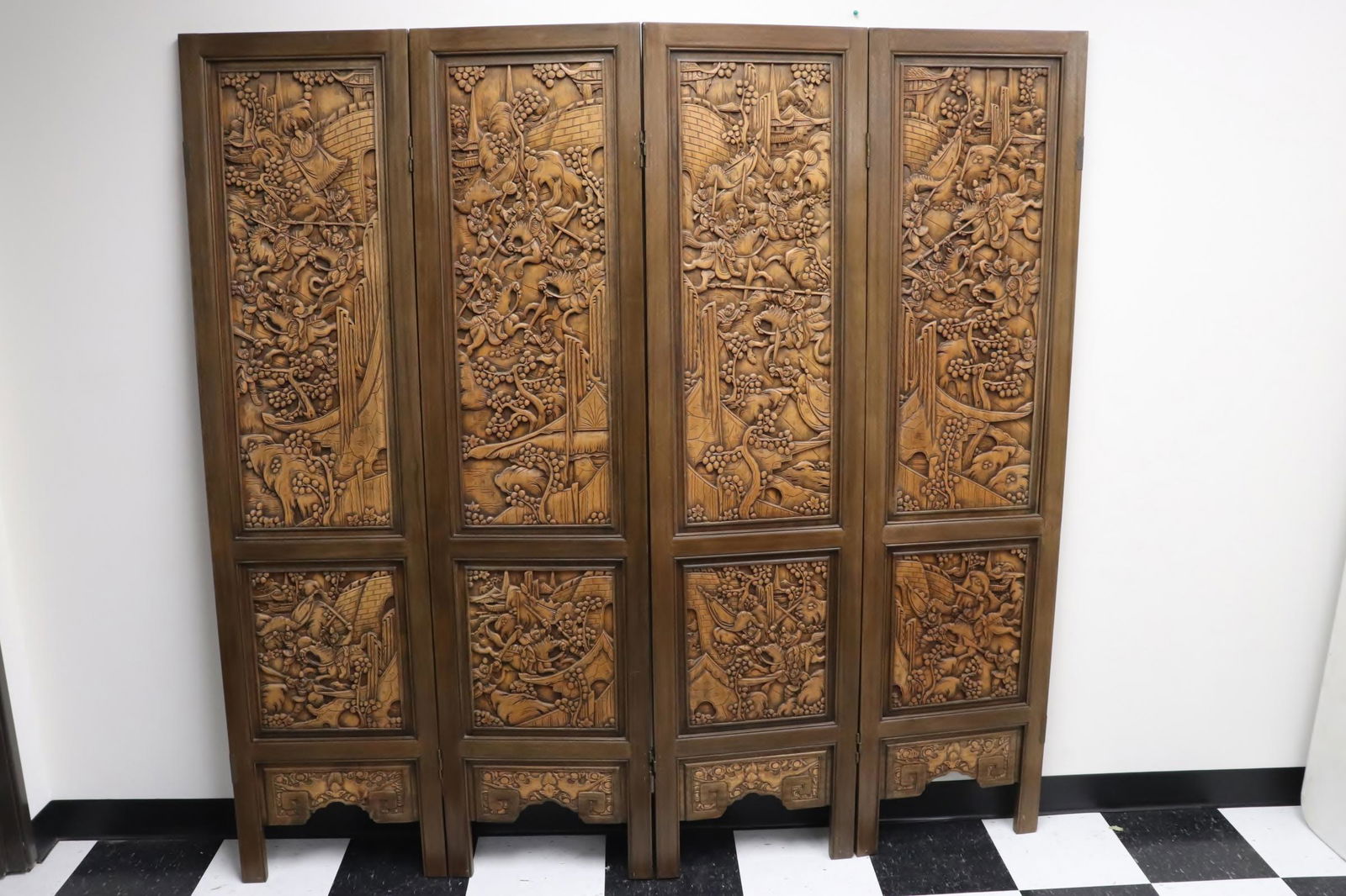 Chinese screen w/ carved camphor wood panels (1 of 11)