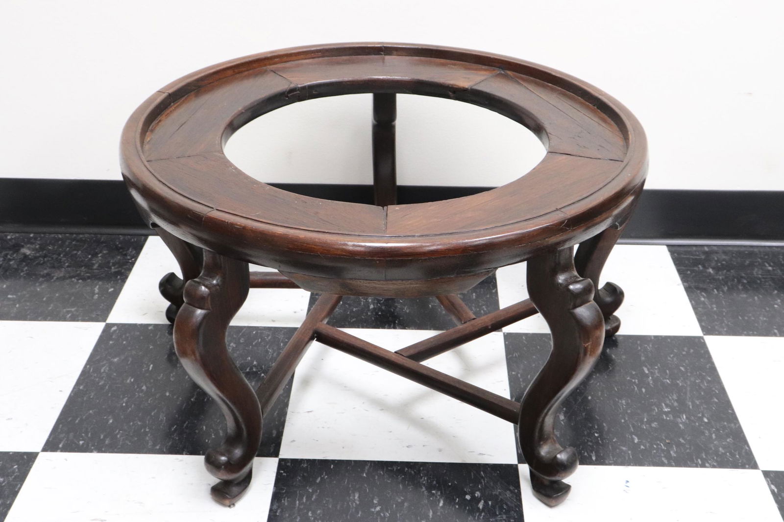 Chinese 19th century massive rosewood stand (1 of 9)