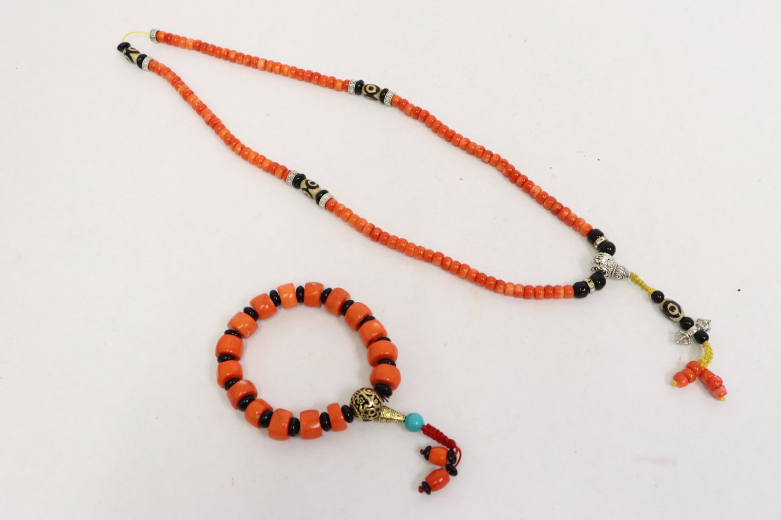 Chinese coral like bead necklace (1 of 9)