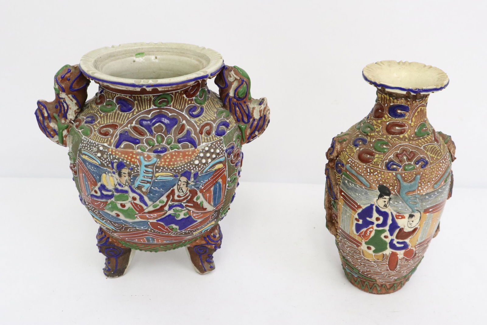 2 Japanese 19th/20th century satsuma style vases (1 of 10)