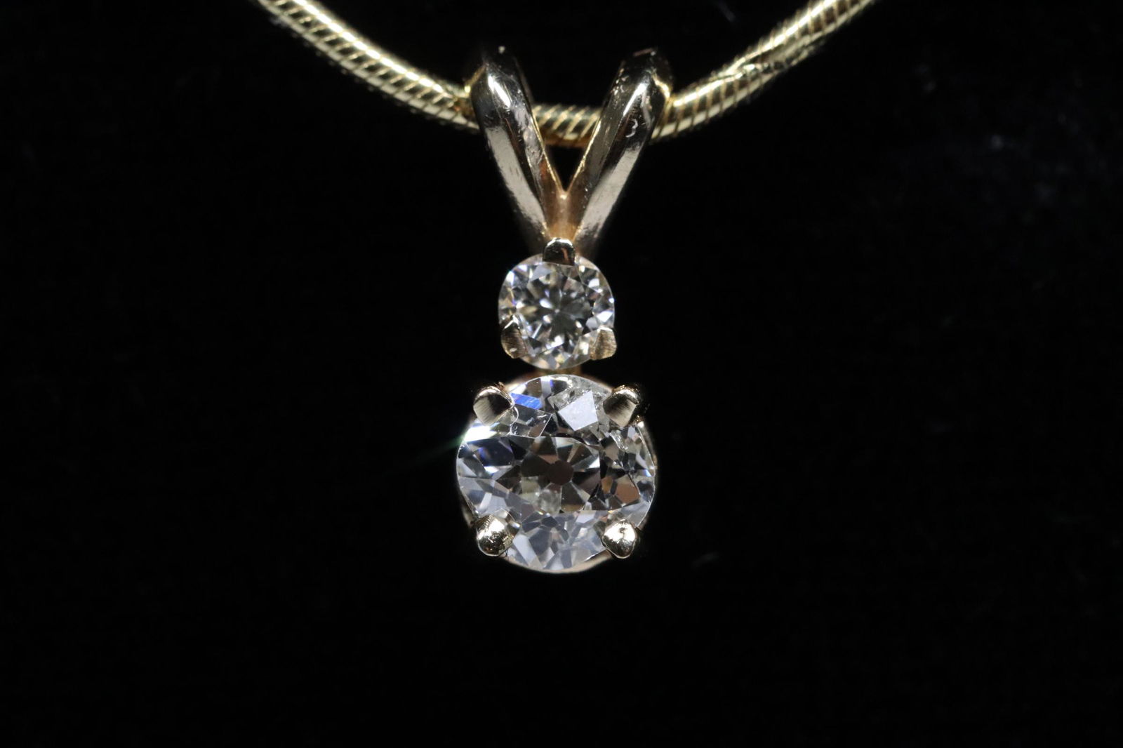 14K Y/G diamond pendant with 14K necklace (1 of 15)
