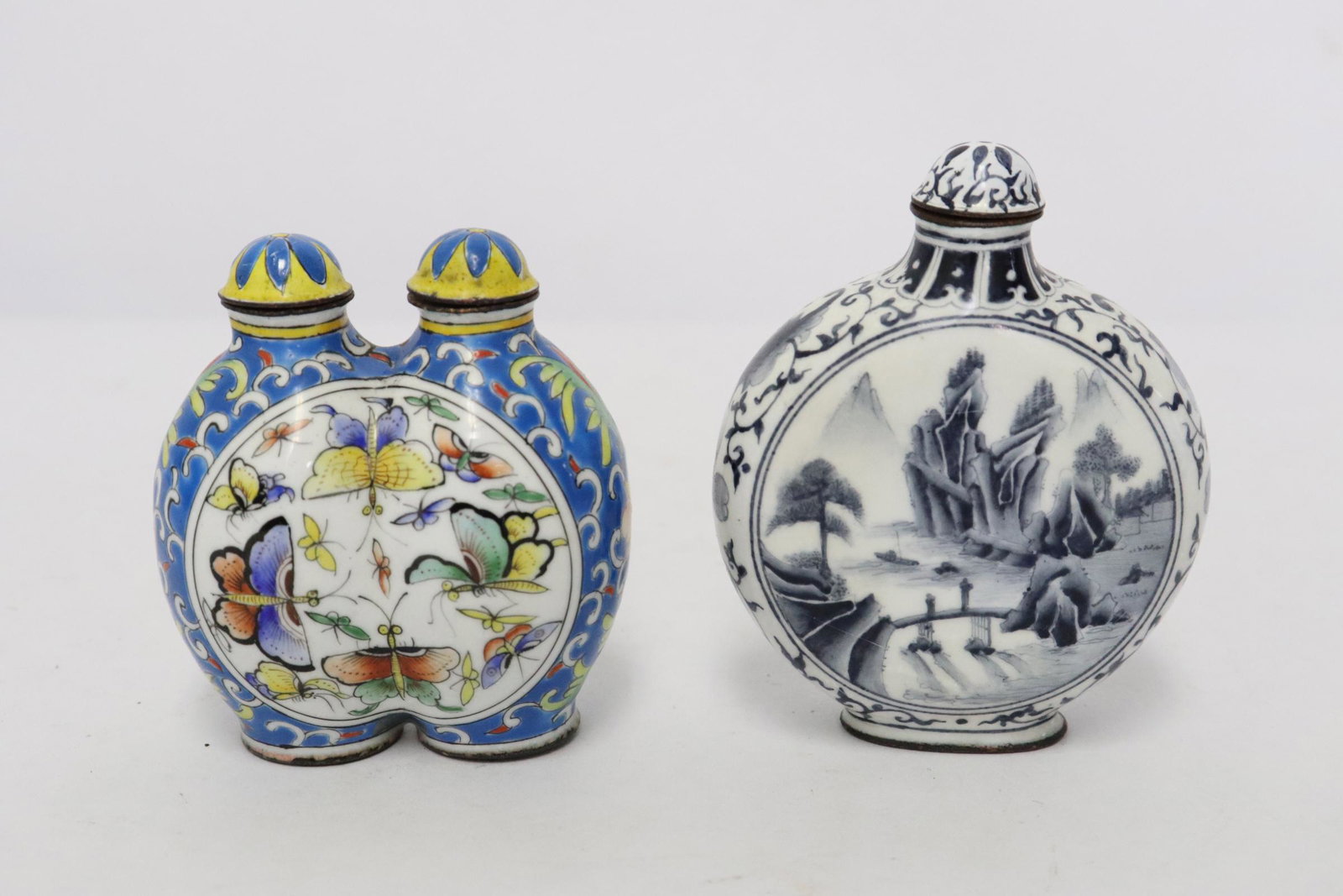 2 Chinese enamel on copper snuff bottles (1 of 11)