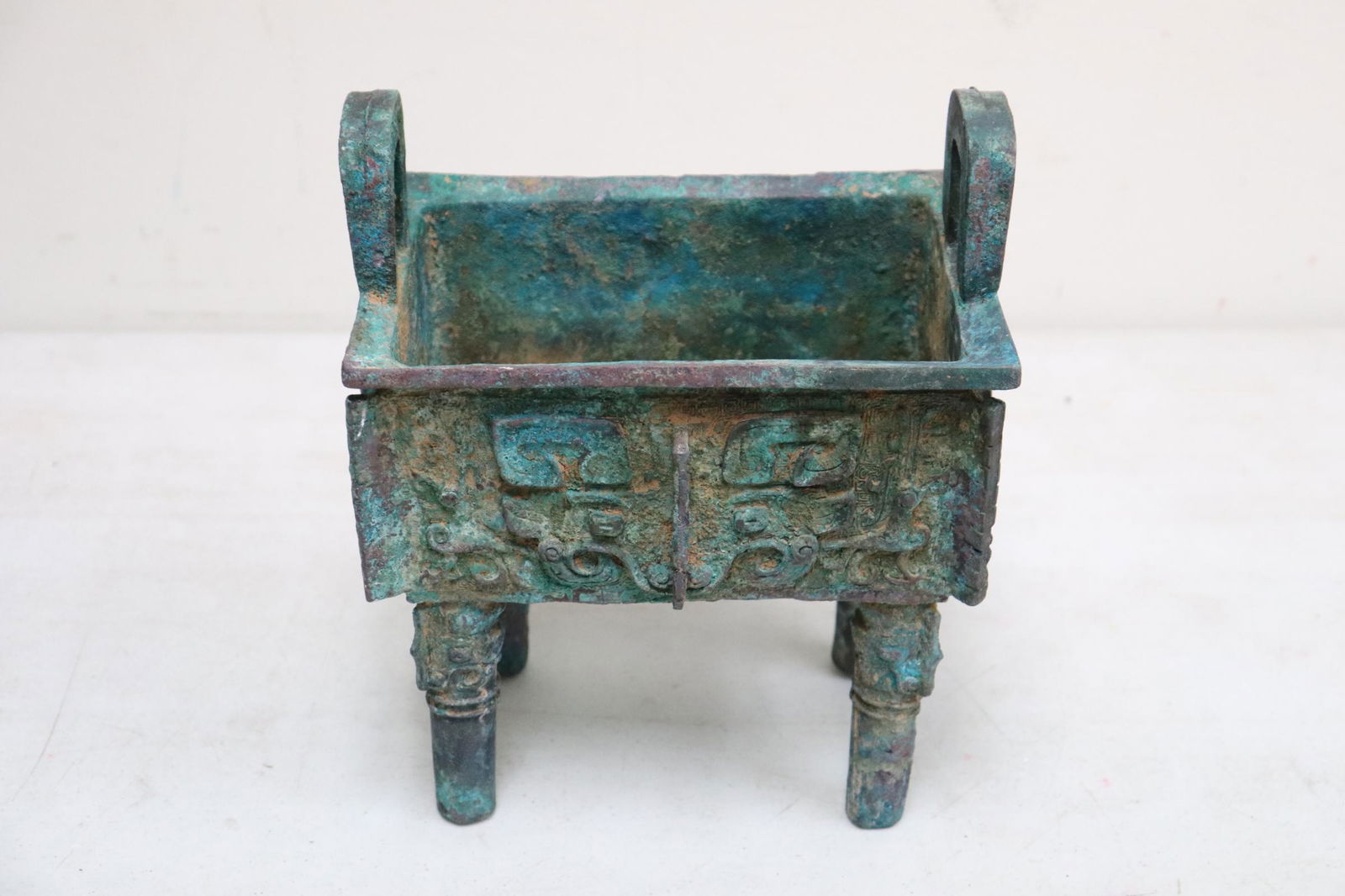 Chinese archaic style bronze ding (1 of 9)