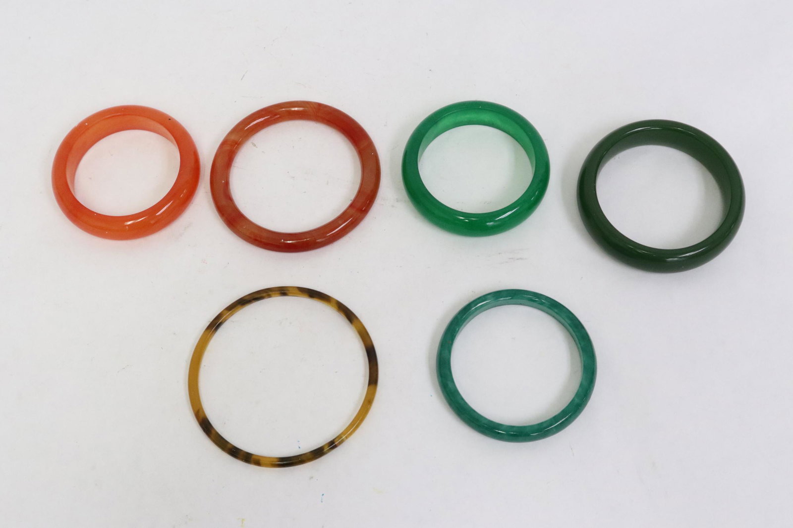 5 Peking glass bangles & a tortoise shell like bangle (1 of 9)