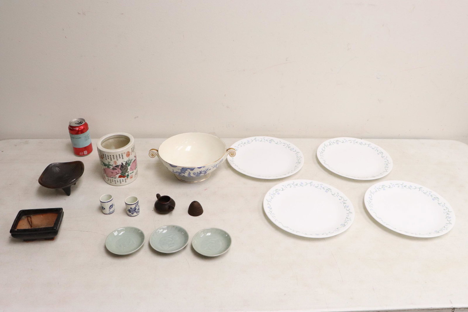 Misc. porcelain pieces (1 of 11)
