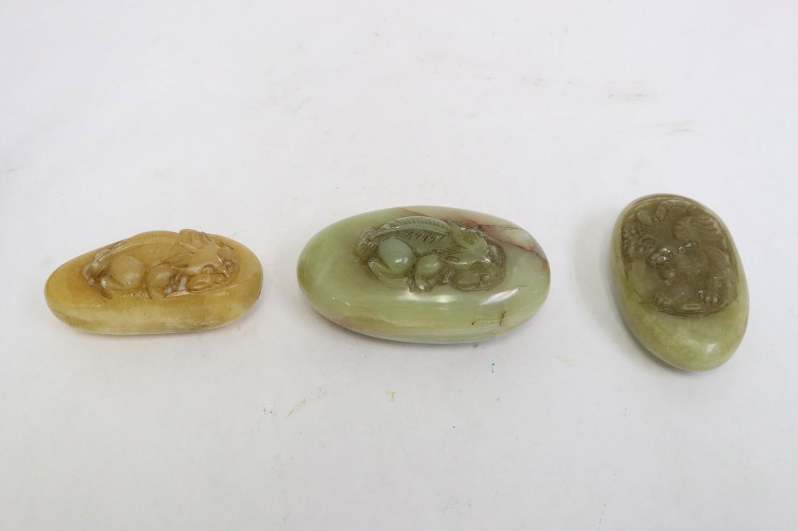 3 agate like stone carved ornaments (1 of 10)