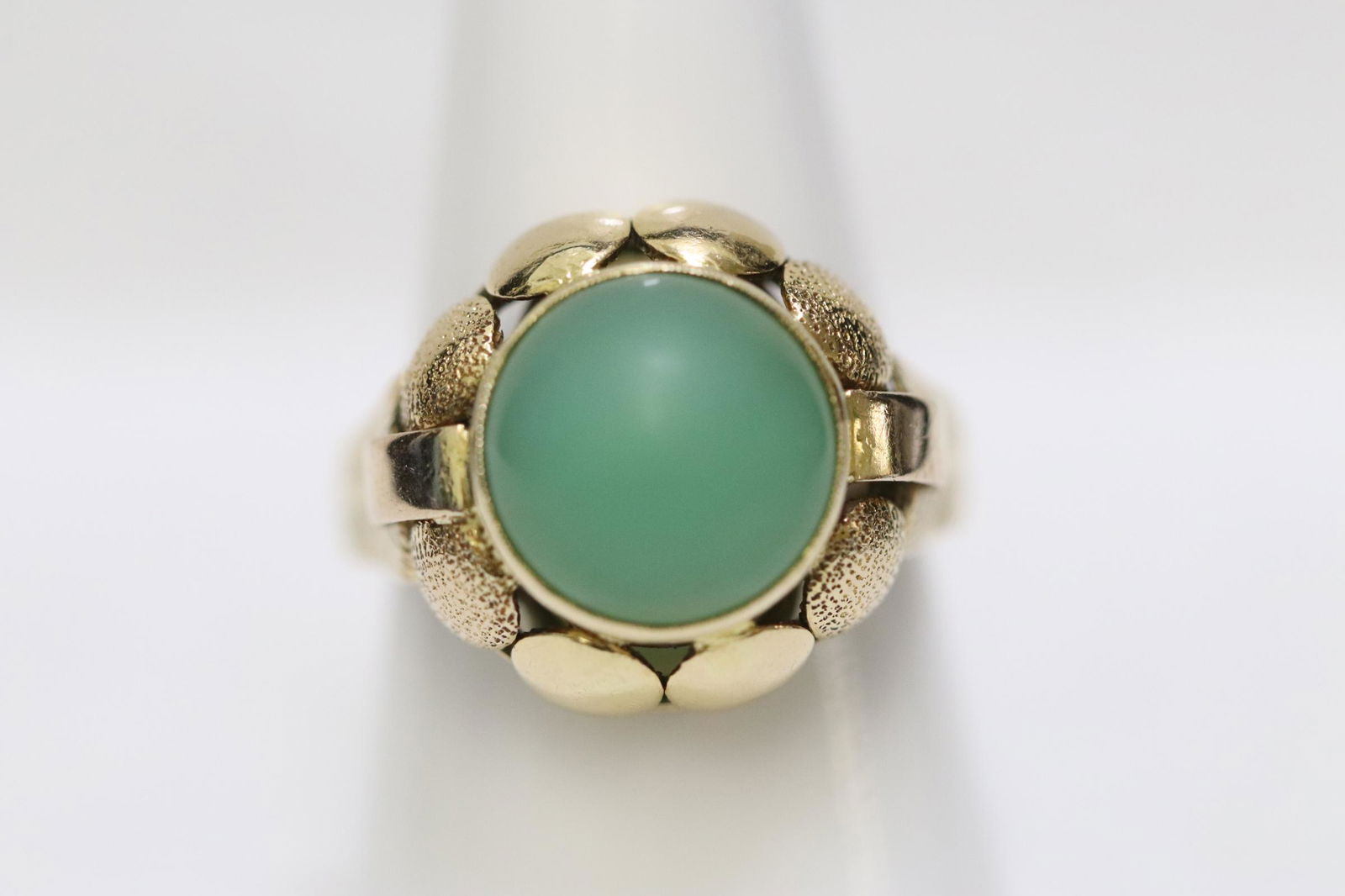 14K ring w/ a jadeite like cabochon stone (1 of 9)