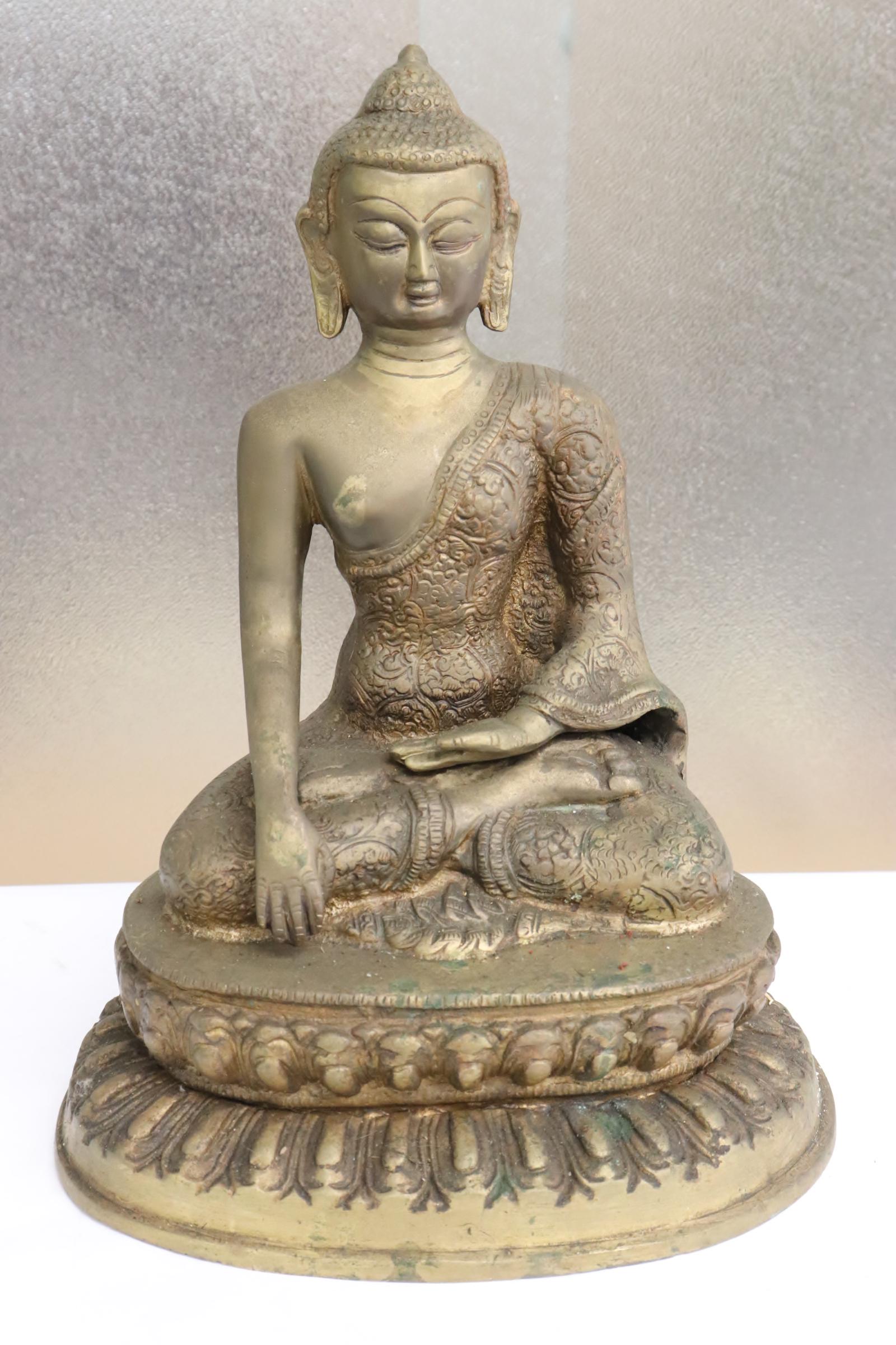 Chinese vintage brass sculpture of deity (1 of 10)