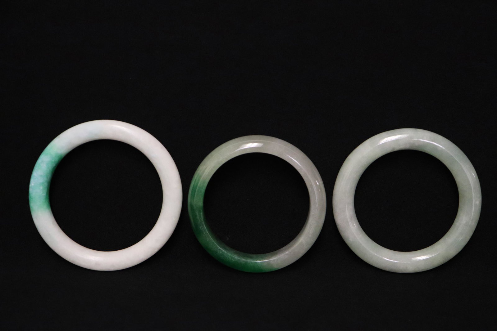 3 Chinese jadeite like bangles (1 of 10)