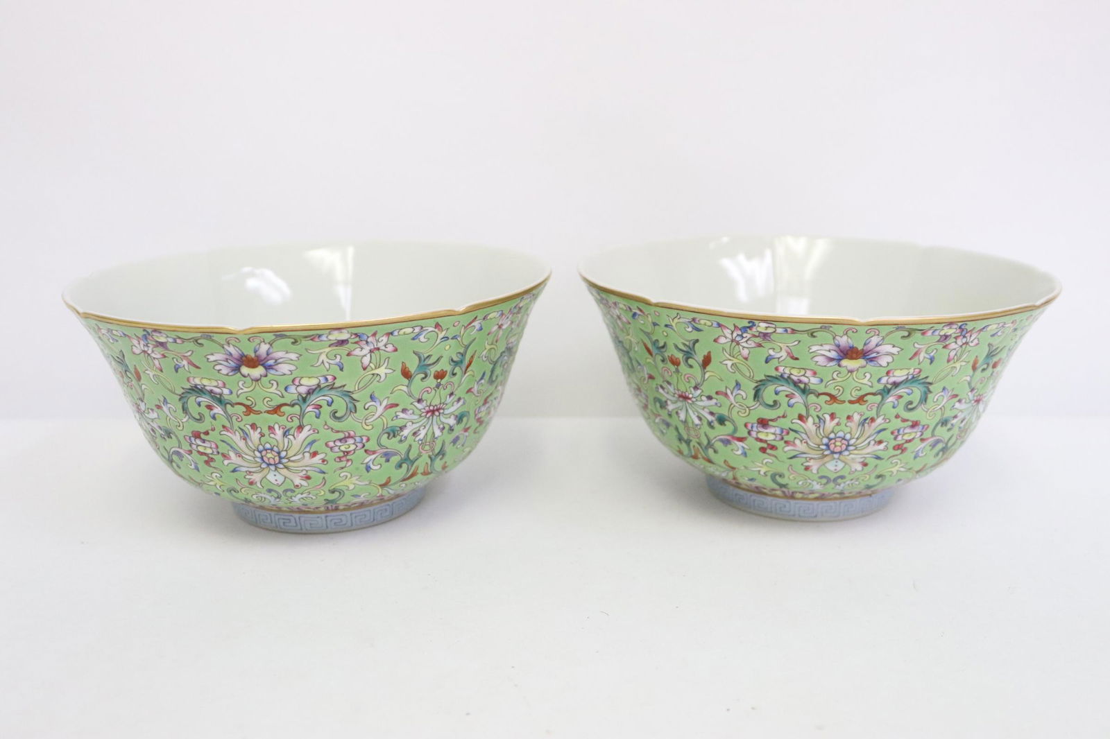 Pair Chinese famille rose porcelain bowls (1 of 10)