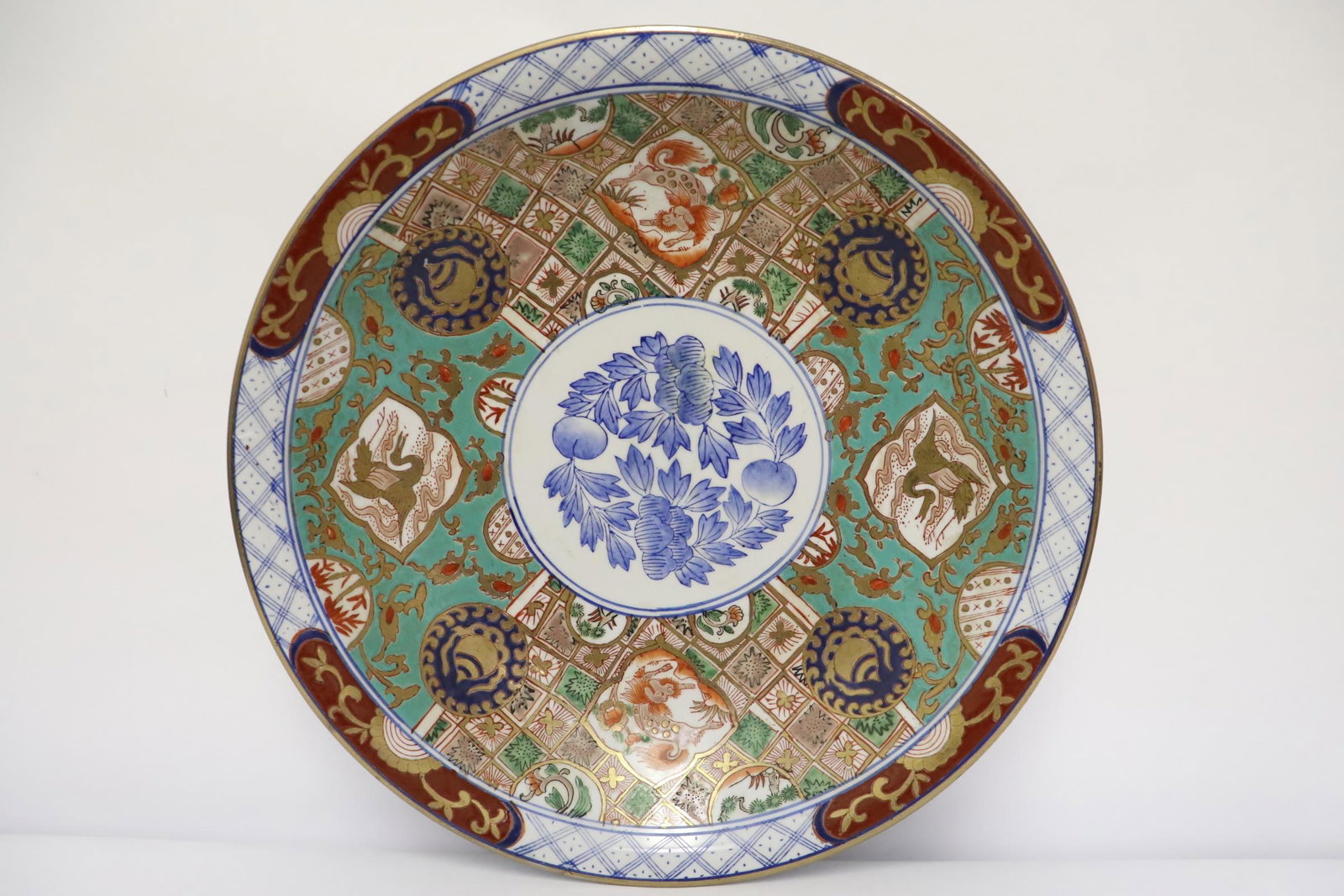 Fine Japanese antique imari platter (1 of 9)