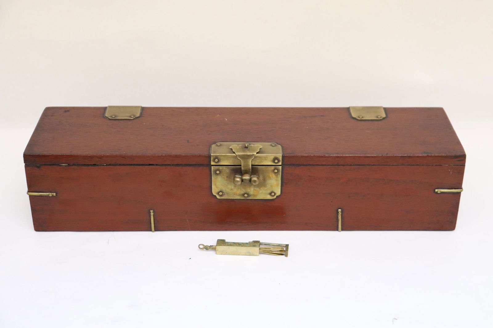 Chinese rosewood storage box (1 of 7)