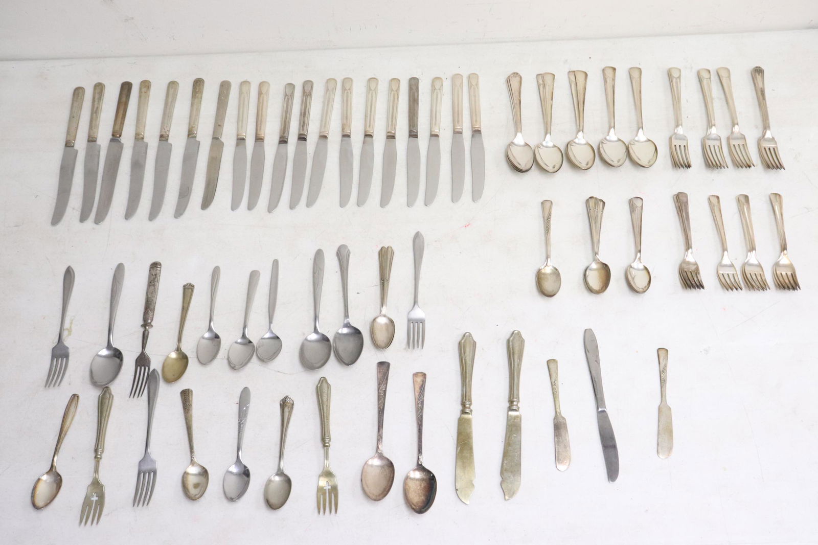 Lot of silverplate flatware set (1 of 11)