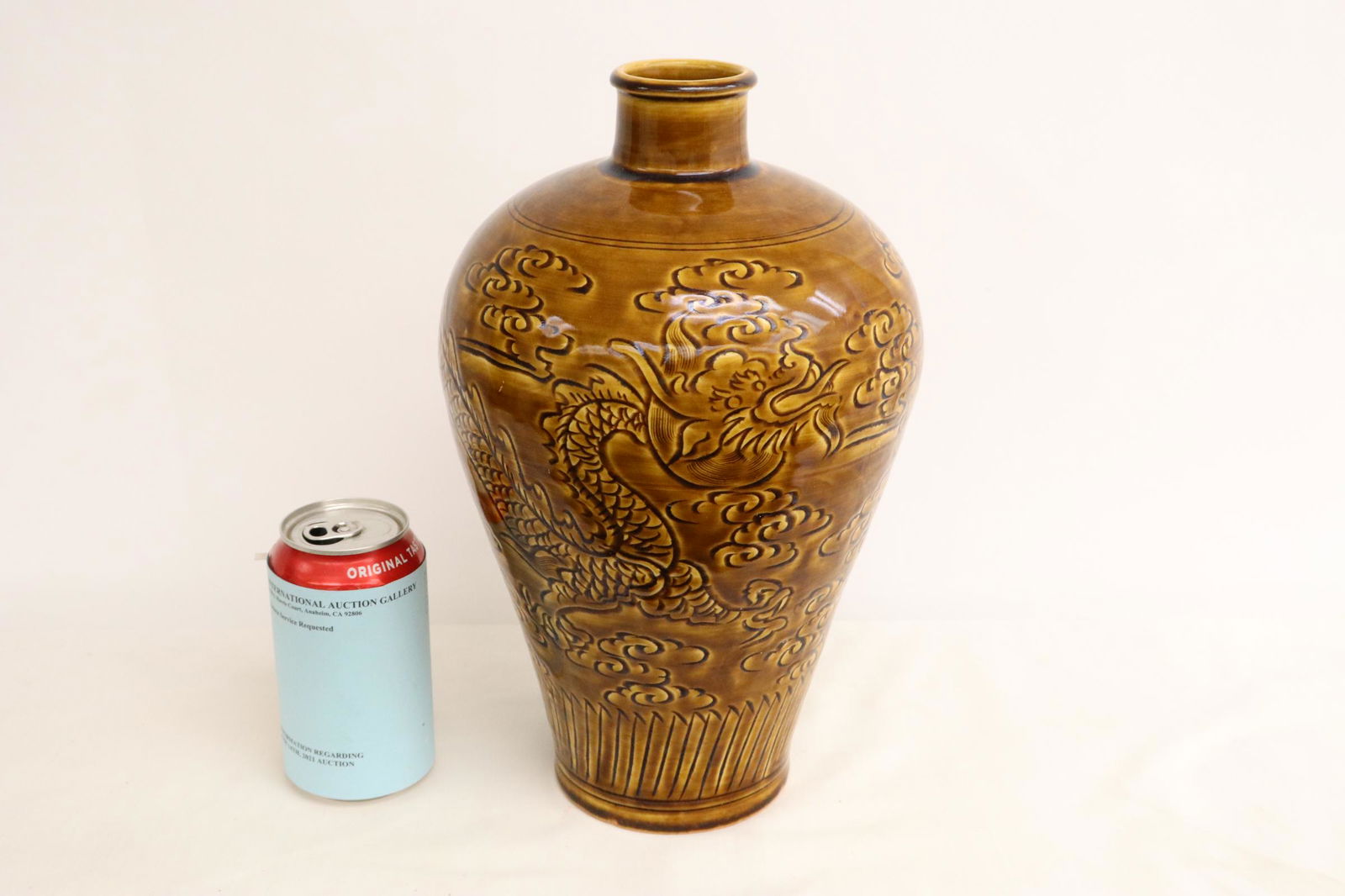 Large Chinese brown glazed porcelain (1 of 10)