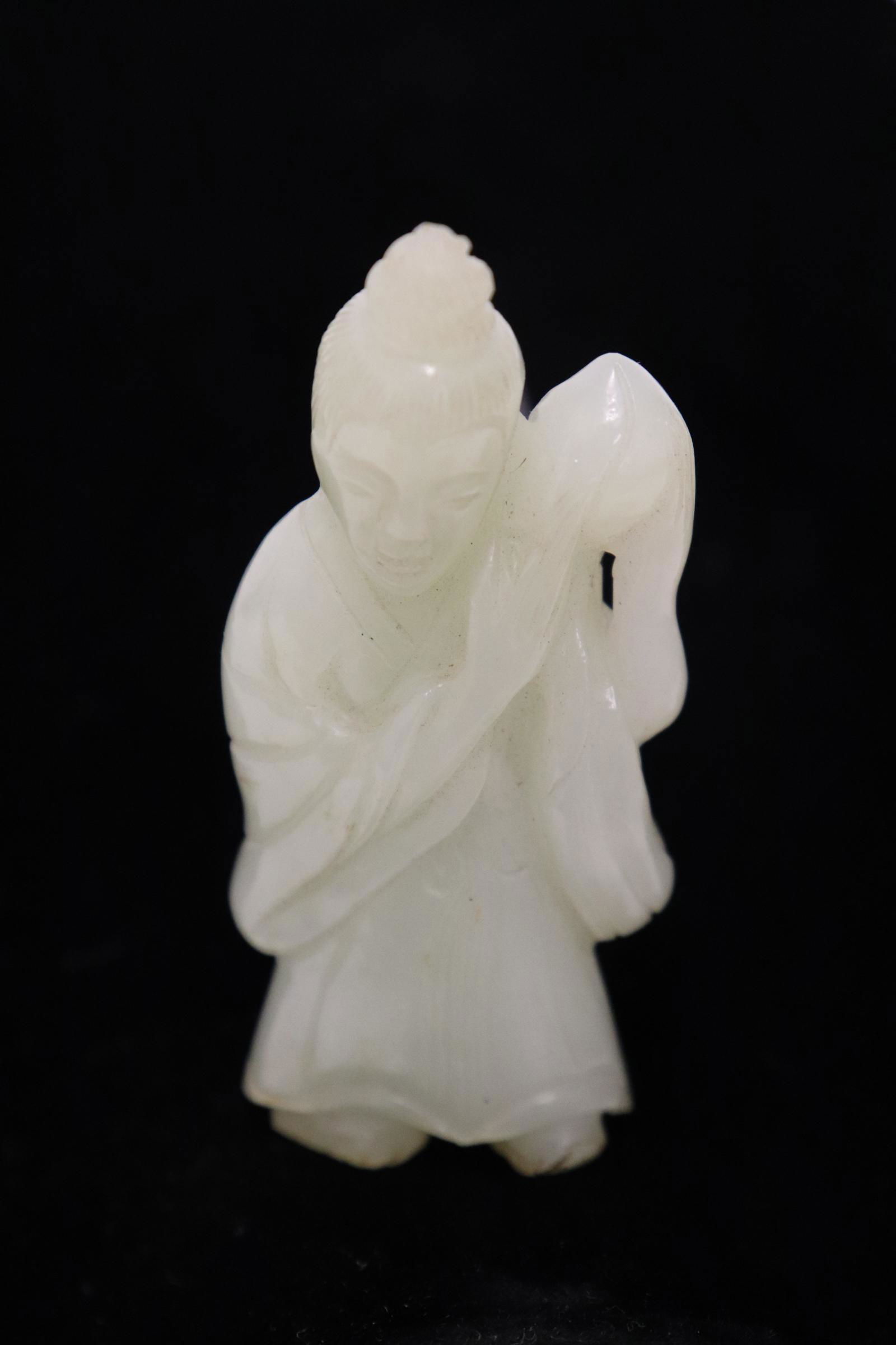 Chinese 19th/20th c. light celadon jade carving (1 of 9)