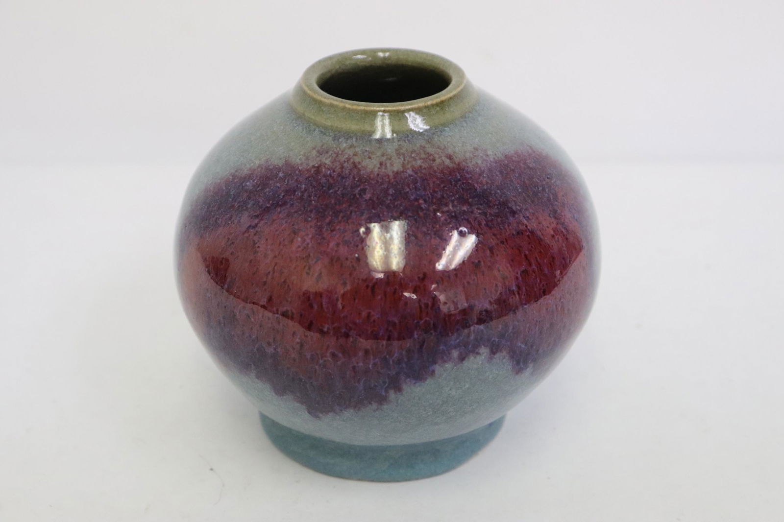 Small Chinese Song style blue glazed jar (1 of 10)