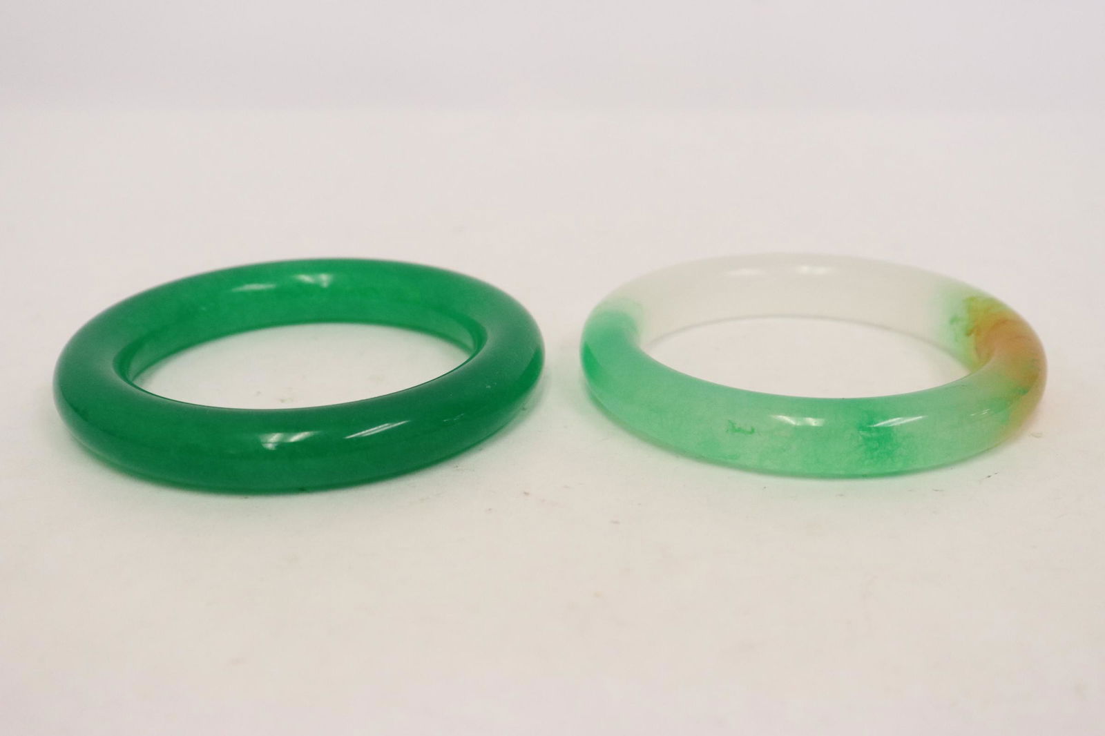 2 Chinese jadeite like bangles (1 of 11)