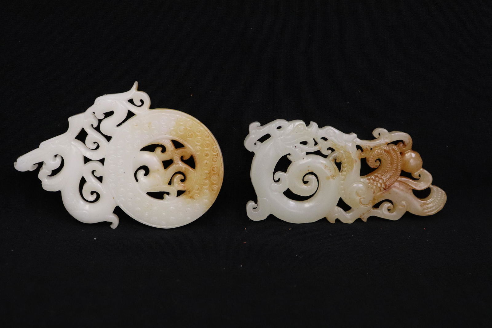 2 Chinese white jade carved ornaments (1 of 9)