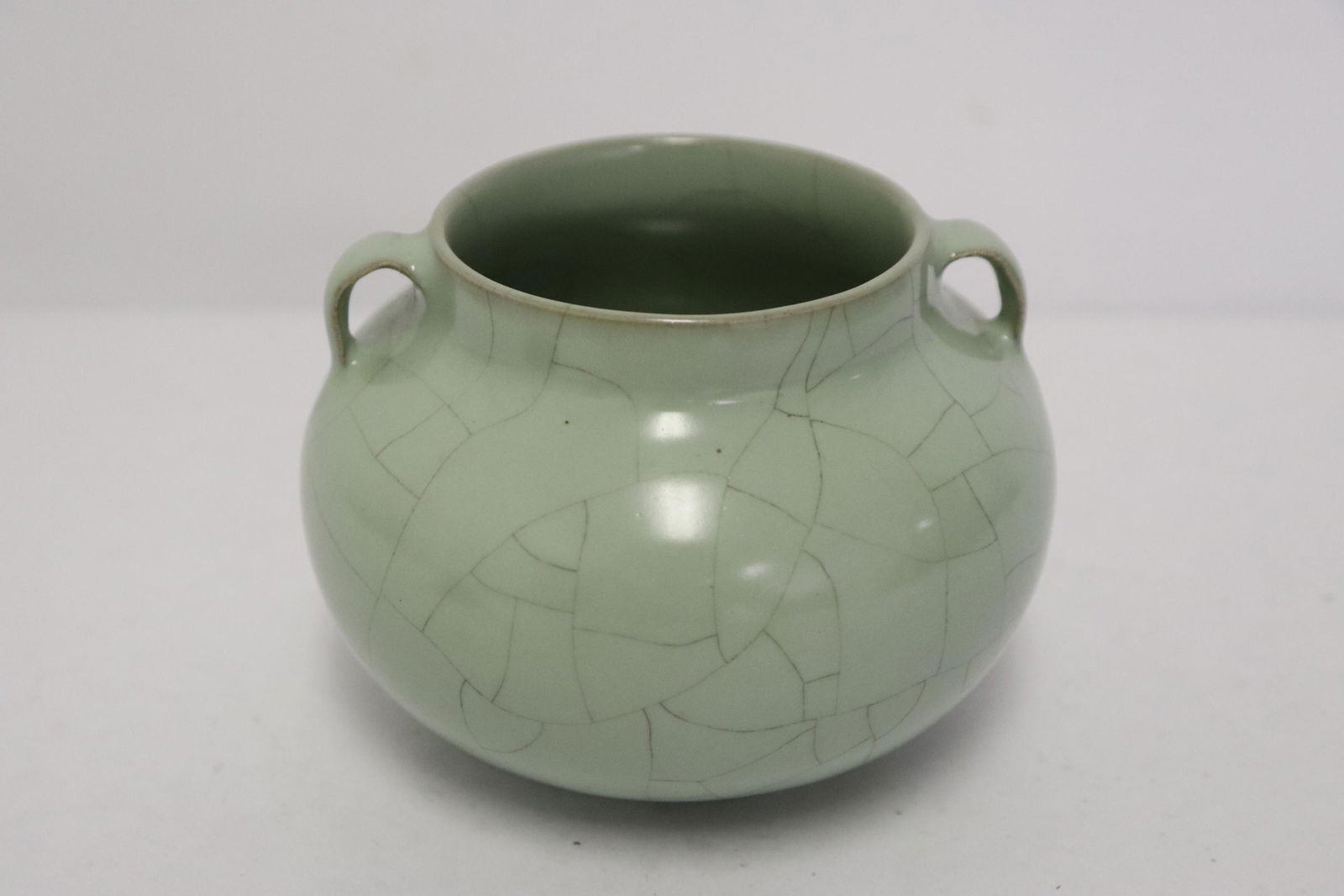 Chinese crackleware handled censer (1 of 10)