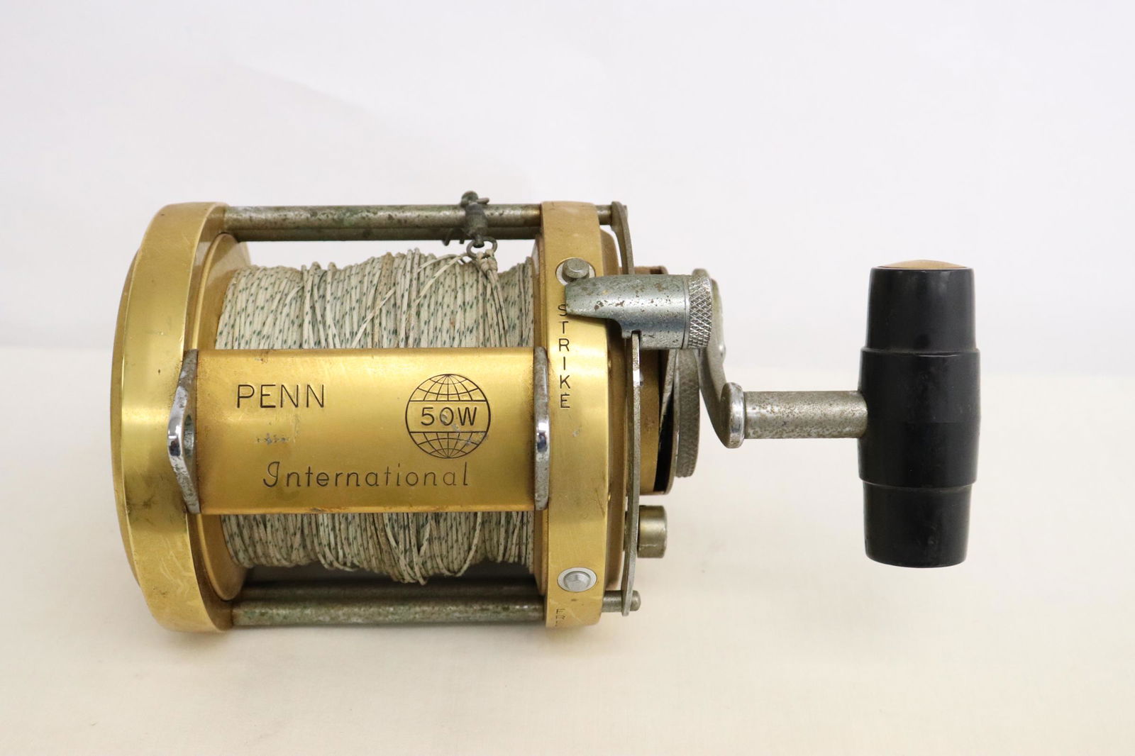 A Penn 50W International reel (1 of 7)