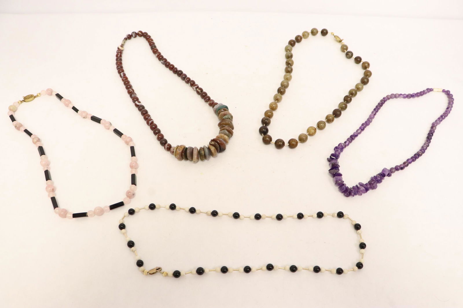 5 necklaces: 5 necklaces; amethyst, Jasper, rose quartz and nephrite beads
