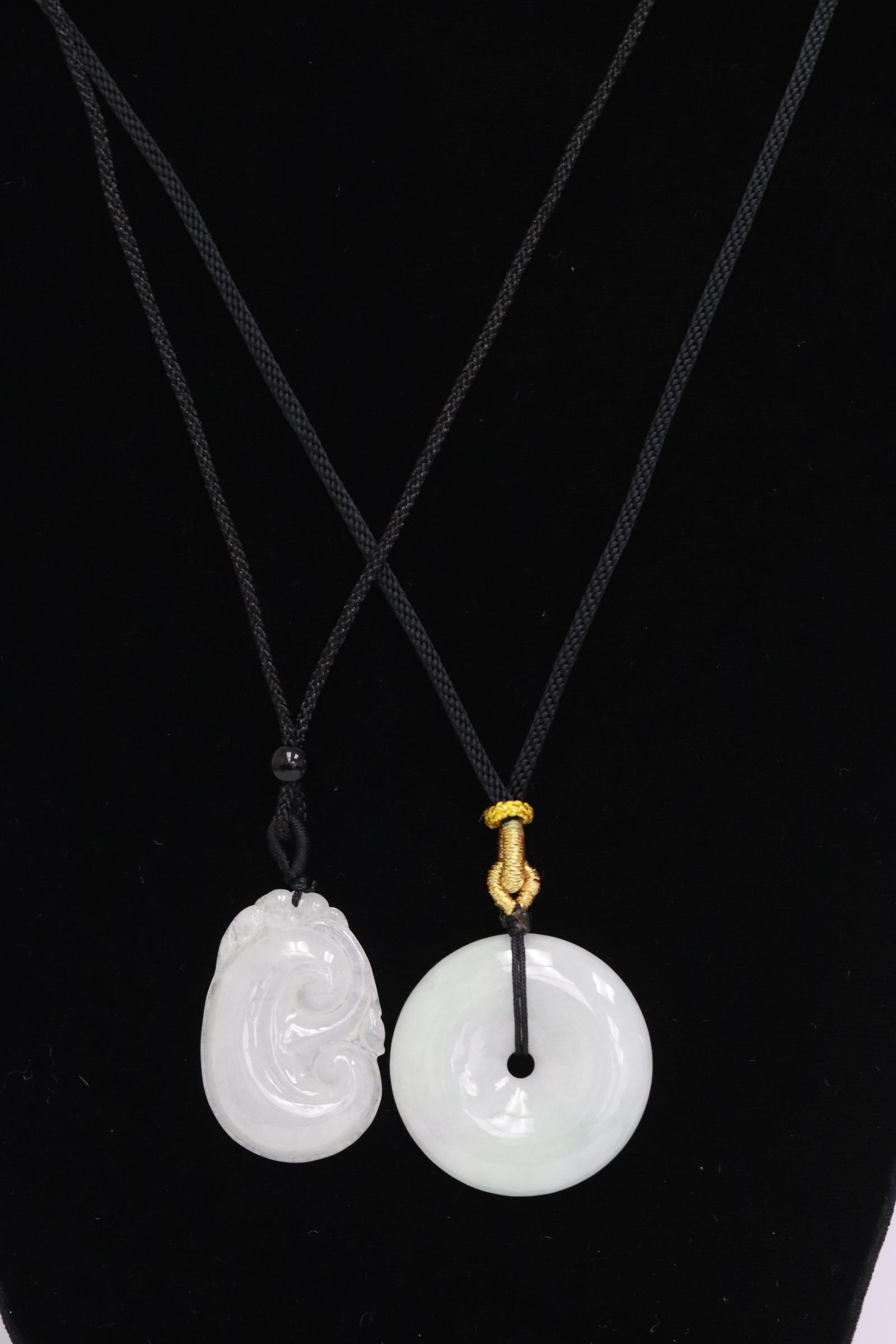 2 jadeite carved ornaments (1 of 9)