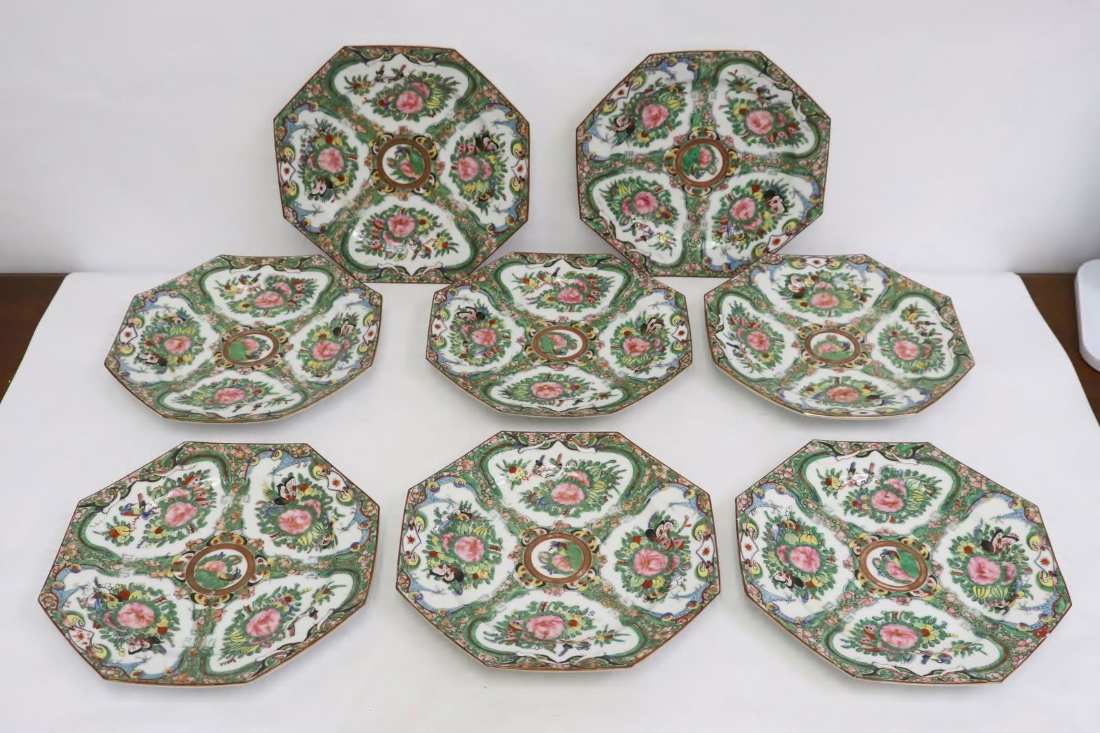 8 Chinese antique export rose canton plates (1 of 10)