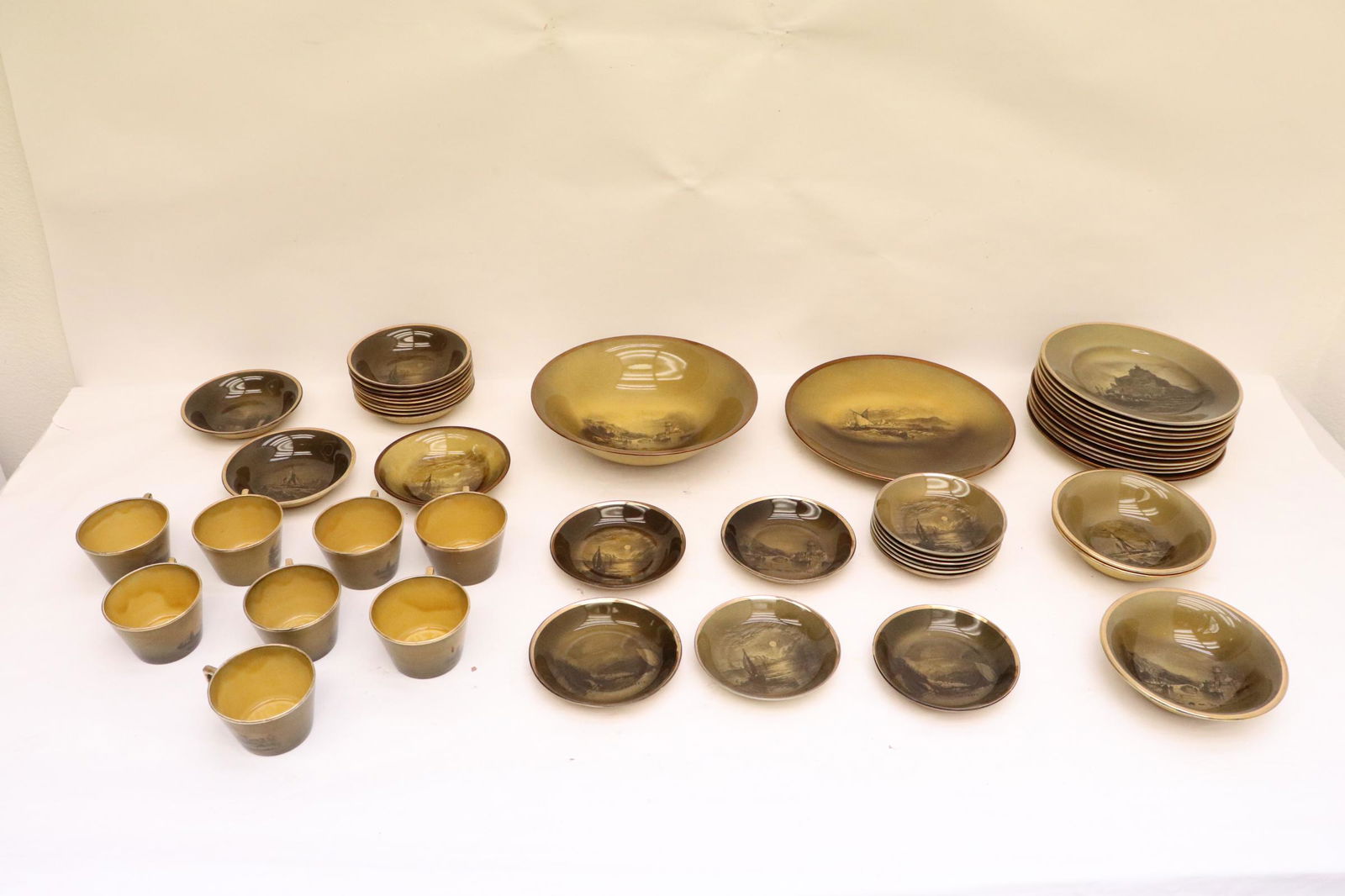 Royal Staffordshire Ridgeway Vista ware china set (1 of 12)