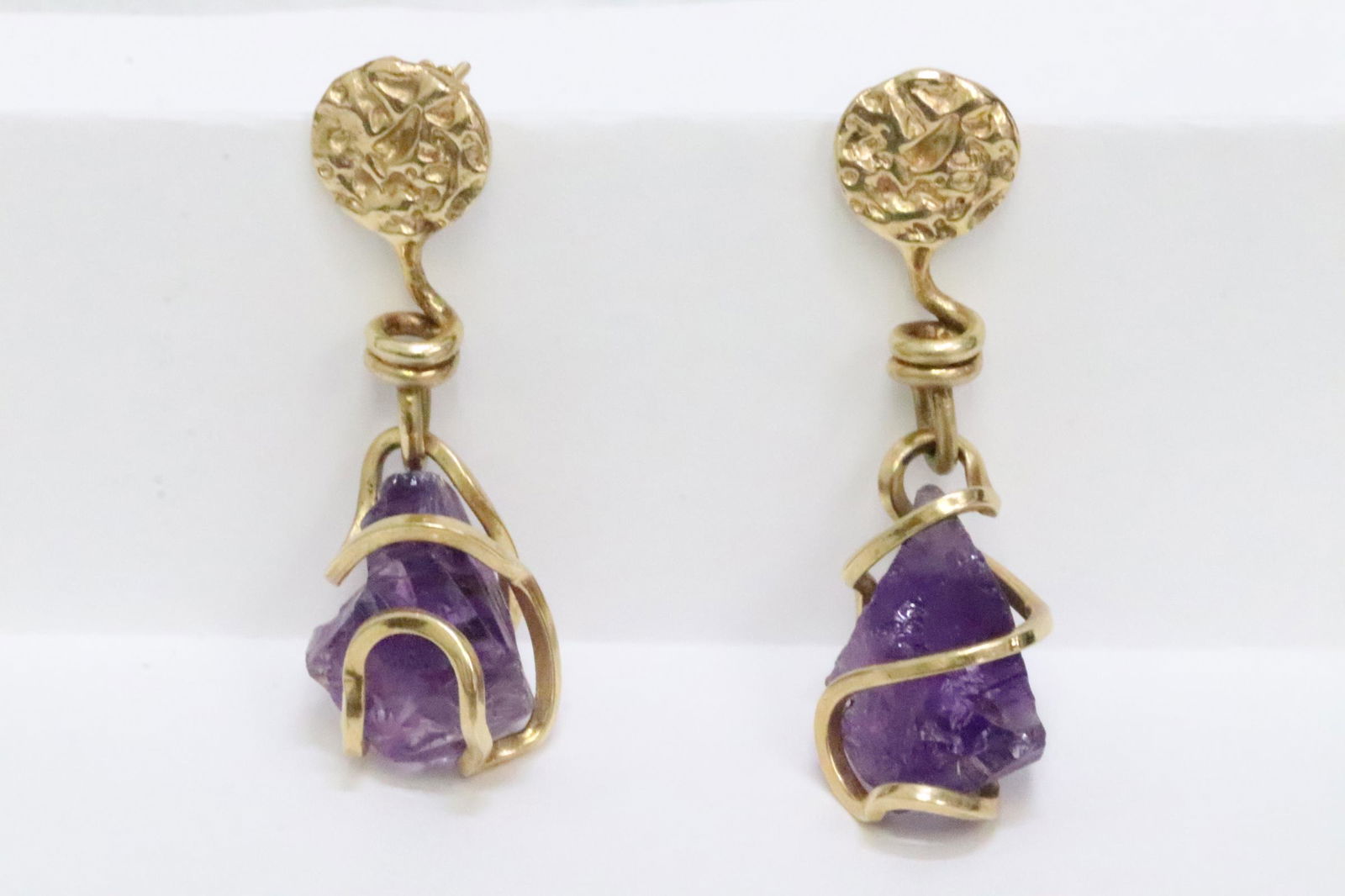 pair 14K earrings w/ uncut amethyst rough stones (1 of 12)