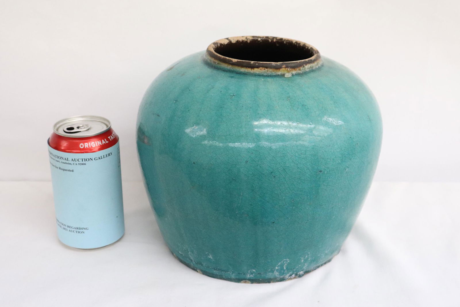 Vintage Chinese green glazed jar (1 of 10)